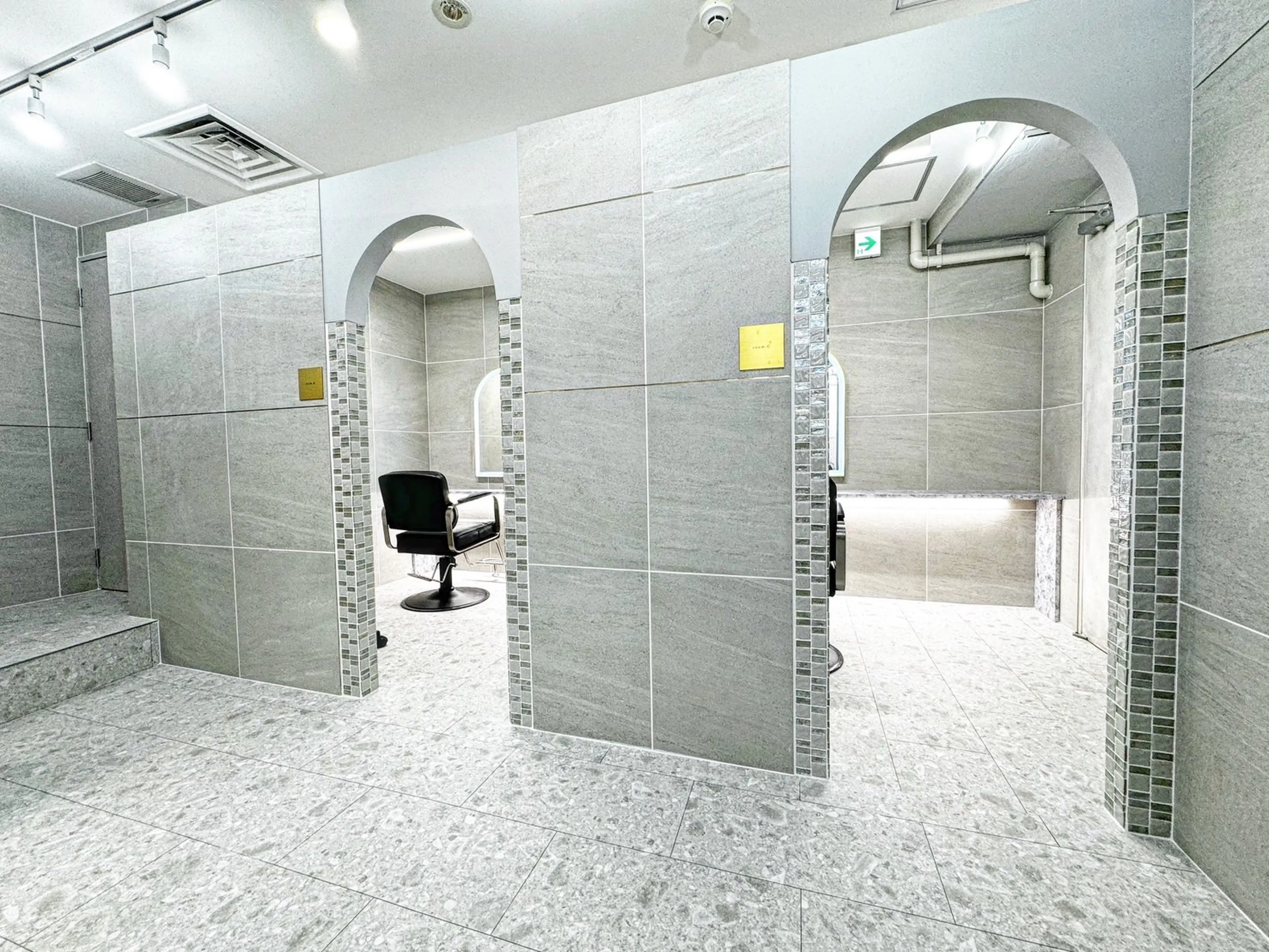 ANGELICA 梅田店の内観・外観2