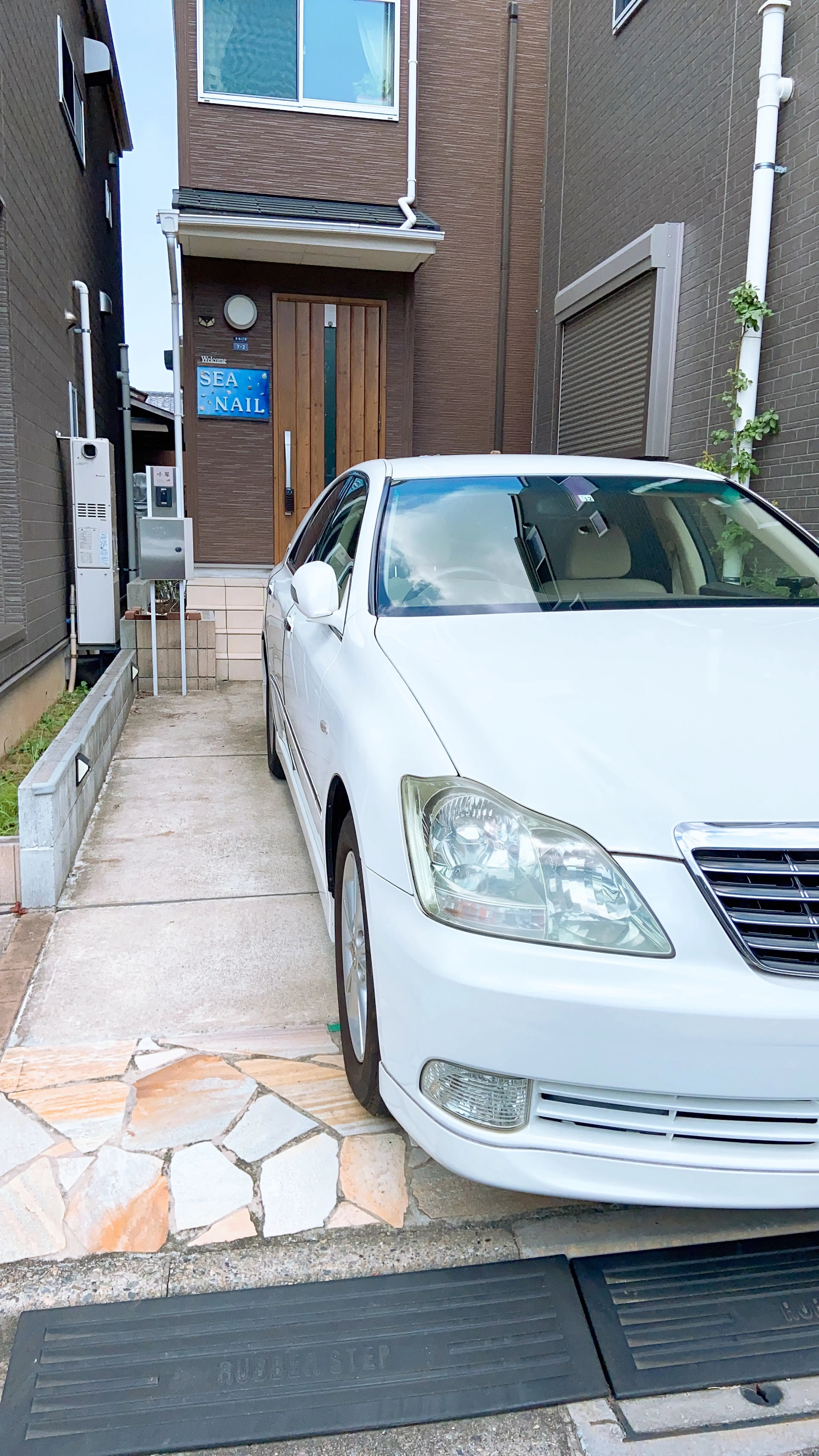 シーネイルの内観・外観1