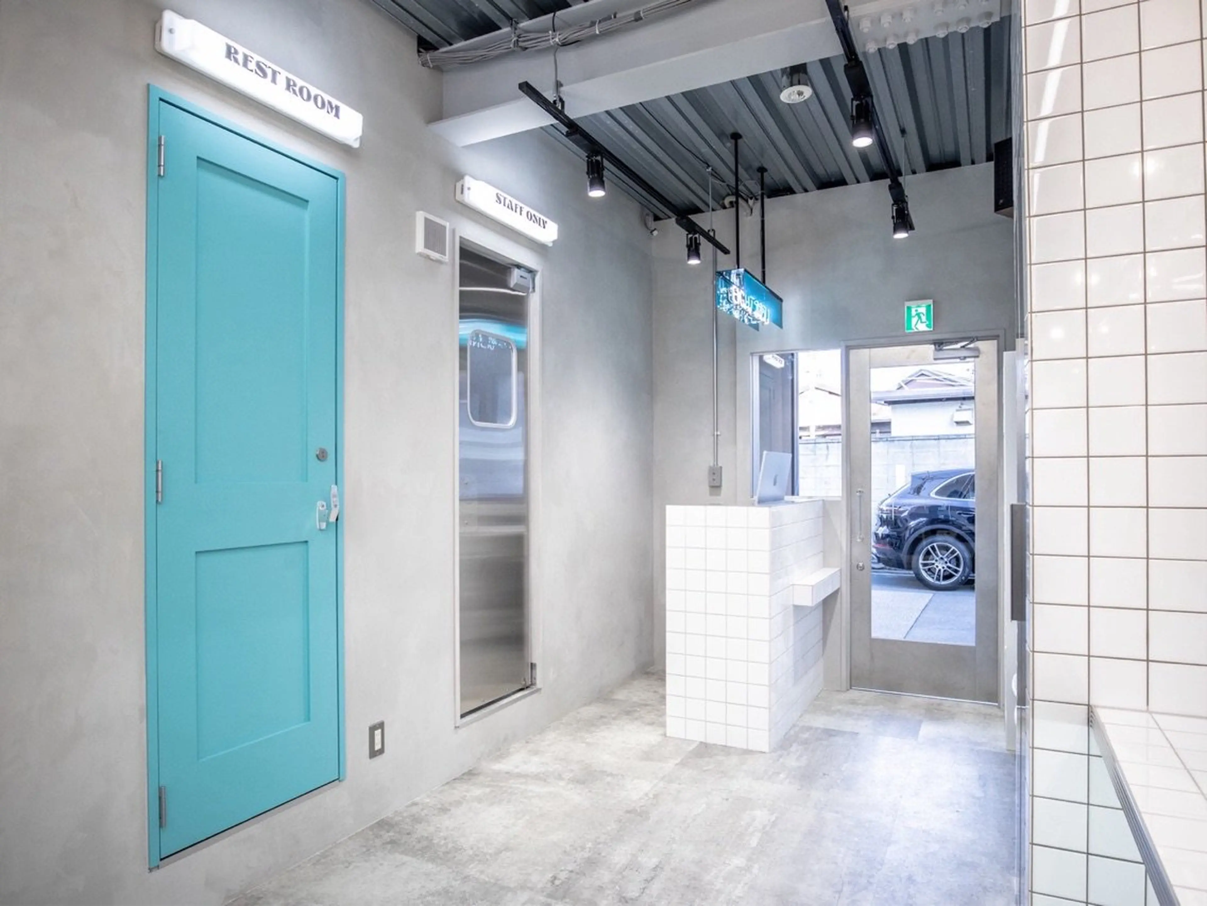 EIGHT MEN 北千住店の内観・外観3