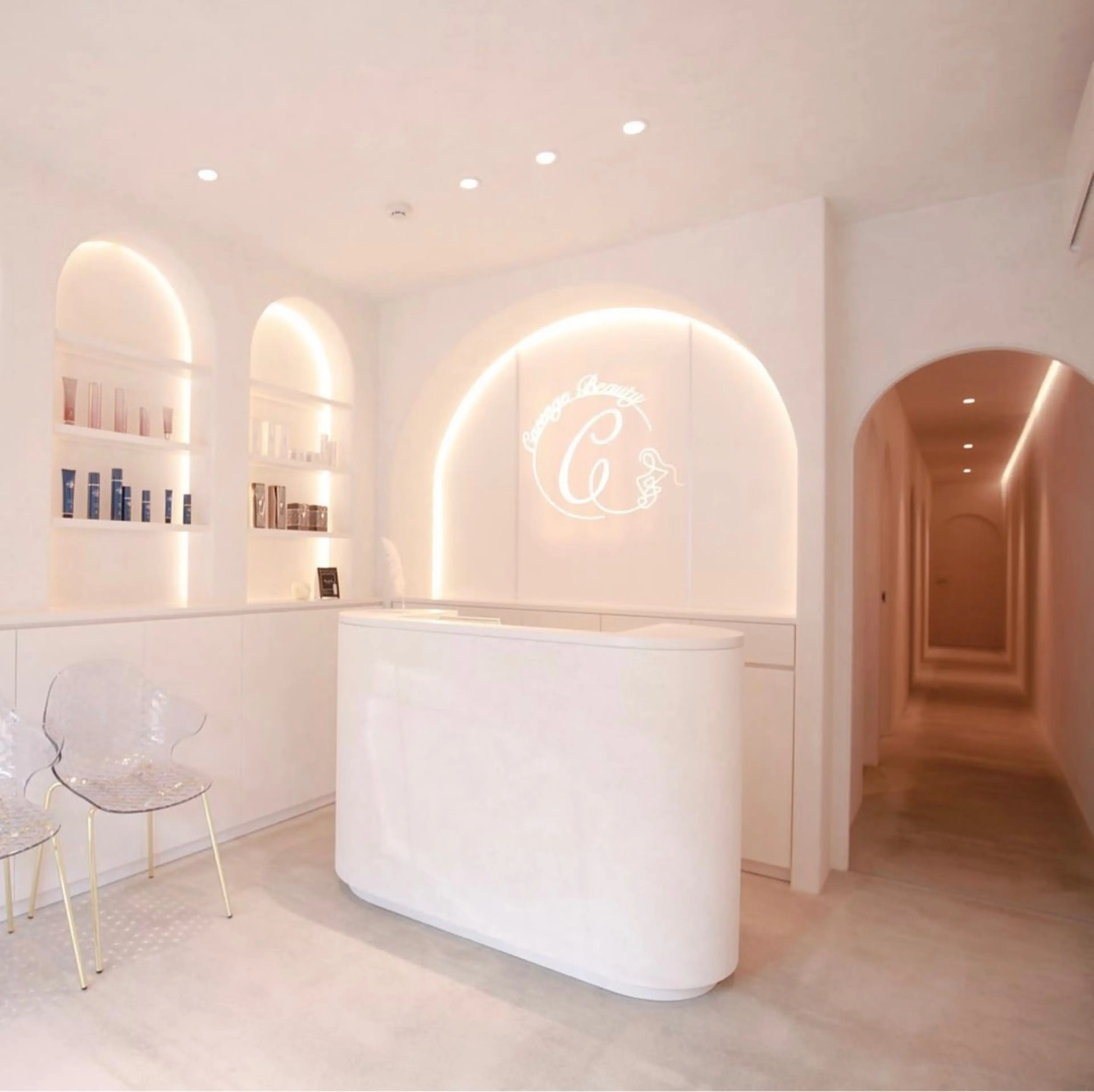 Carenge  Beautyの内観・外観1