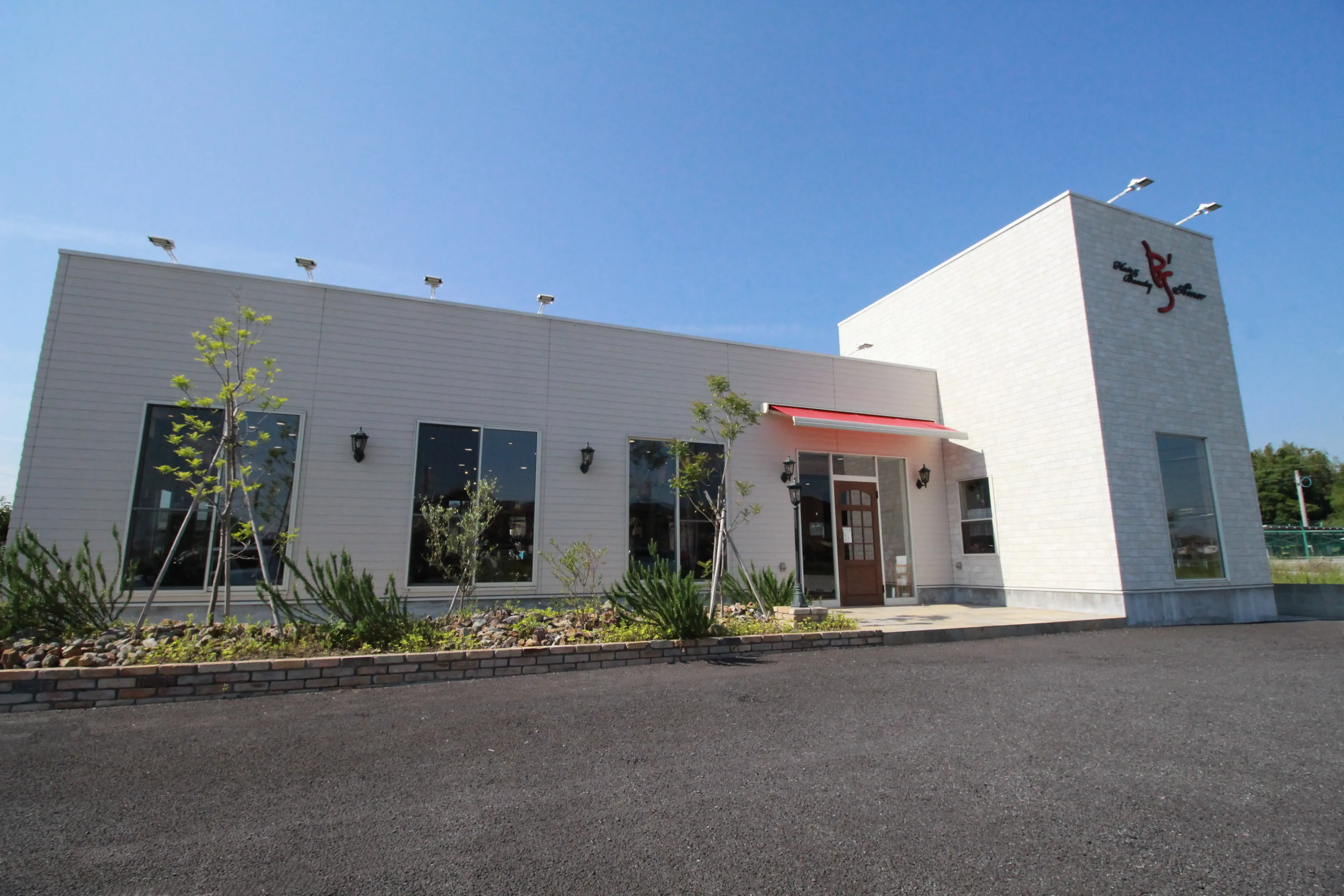 ビーズアモール大府店の内観・外観1