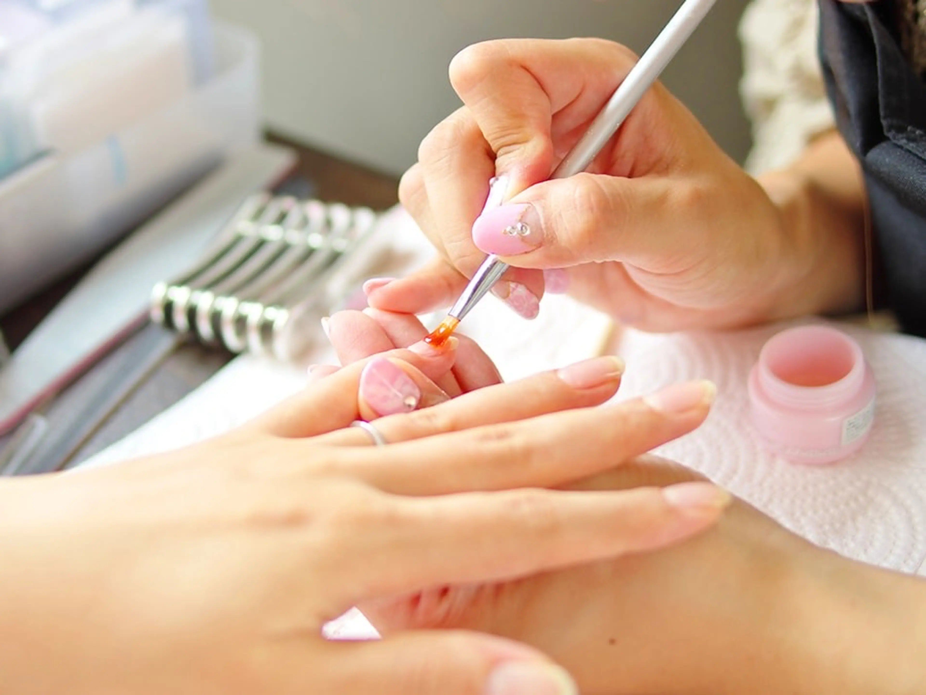 nail＆eyelash Hathor【ハトル】の内観・外観2