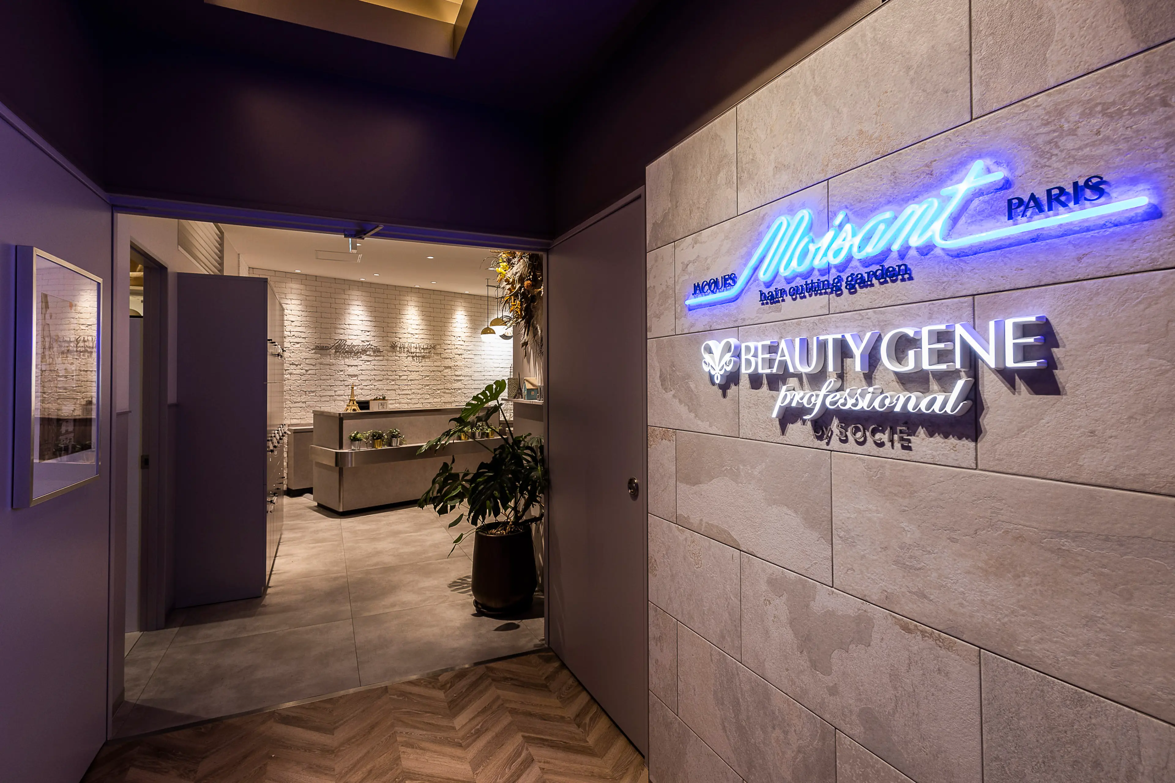 ヘアーカッティングガーデン ジャック・モアザン 梅田店の内観・外観2