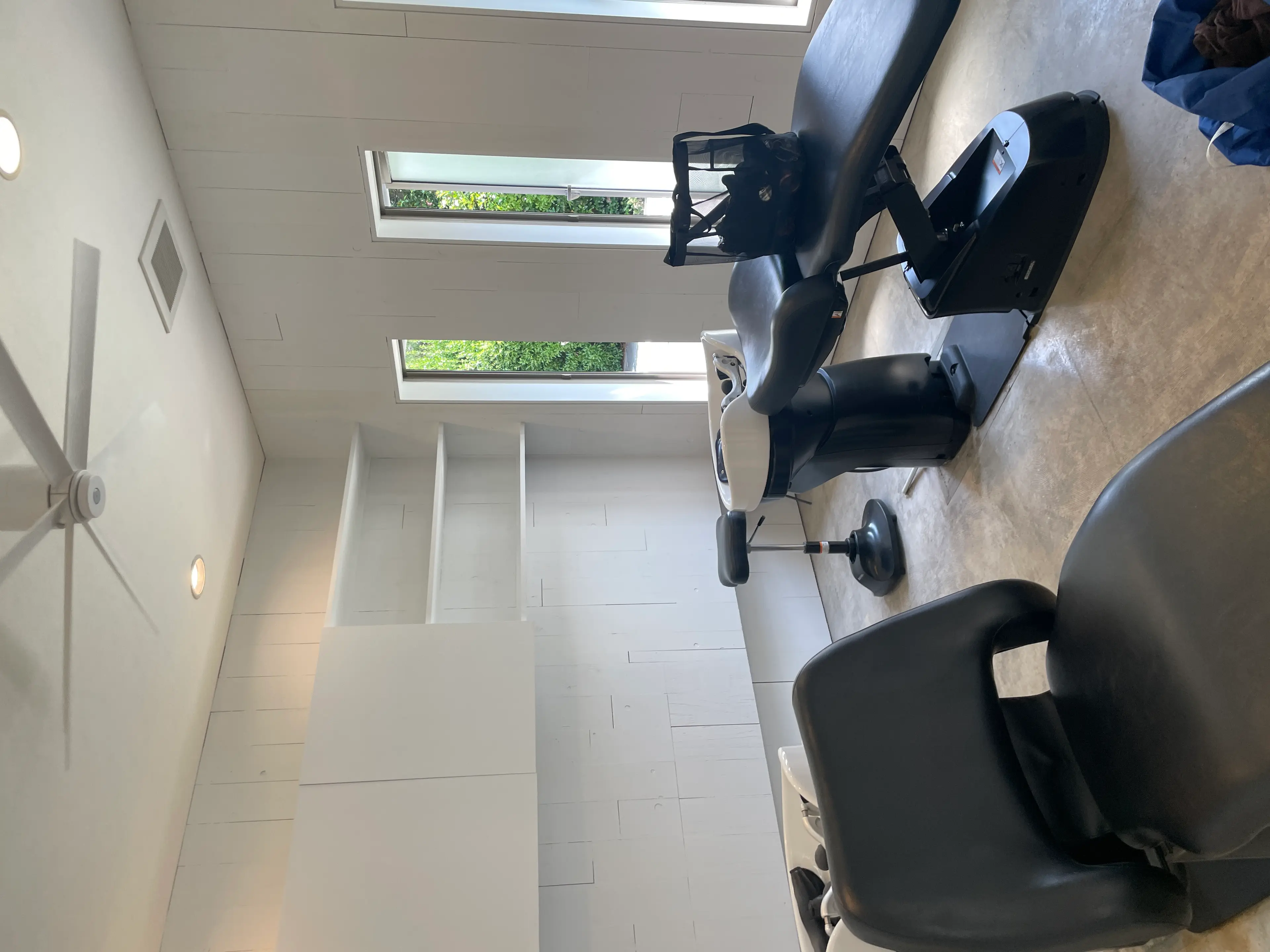 BAEの内観・外観2