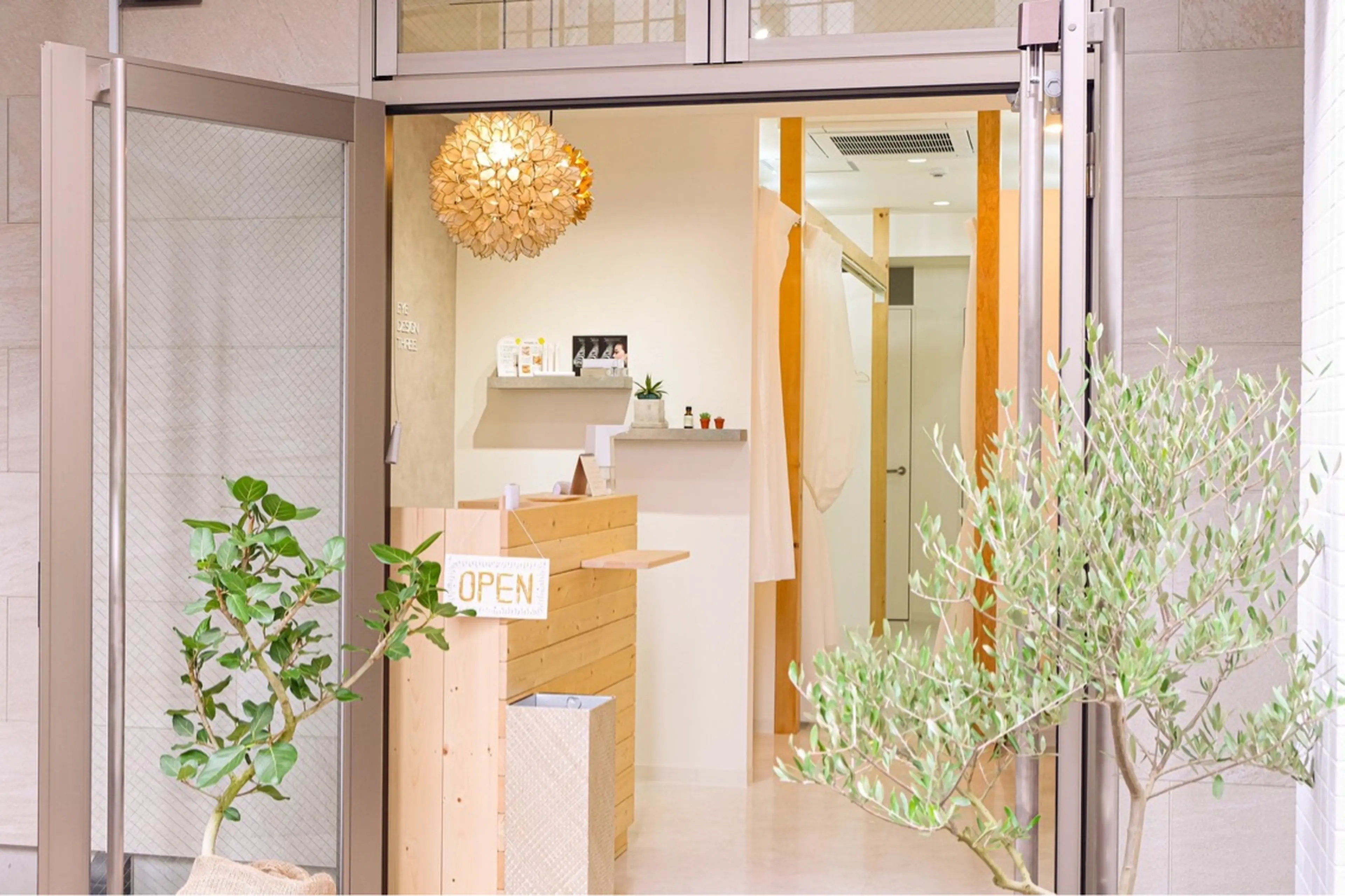 EYEDESIGN    THREE.の内観・外観3