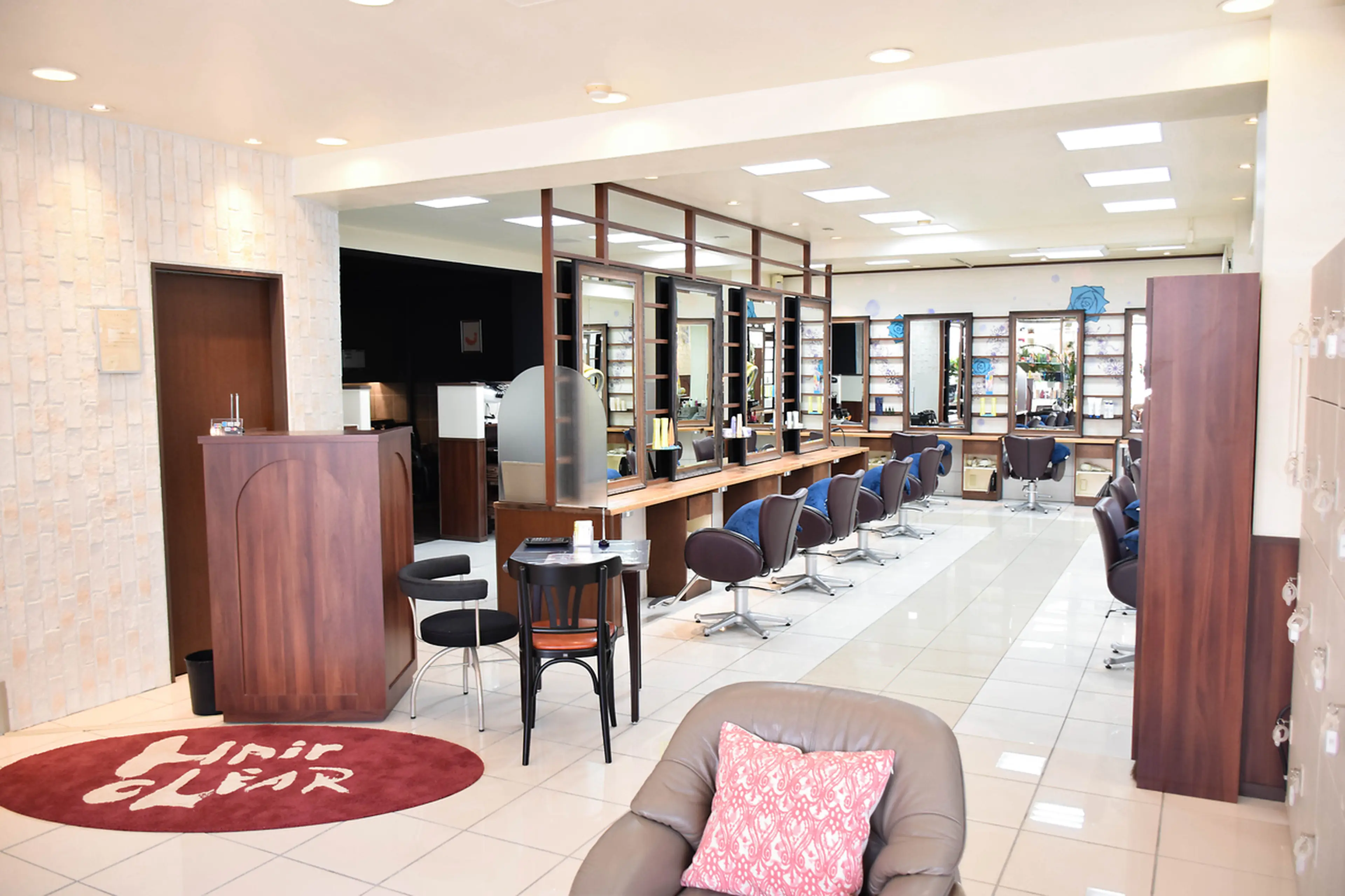 ヘアークリアー越谷の内観・外観2