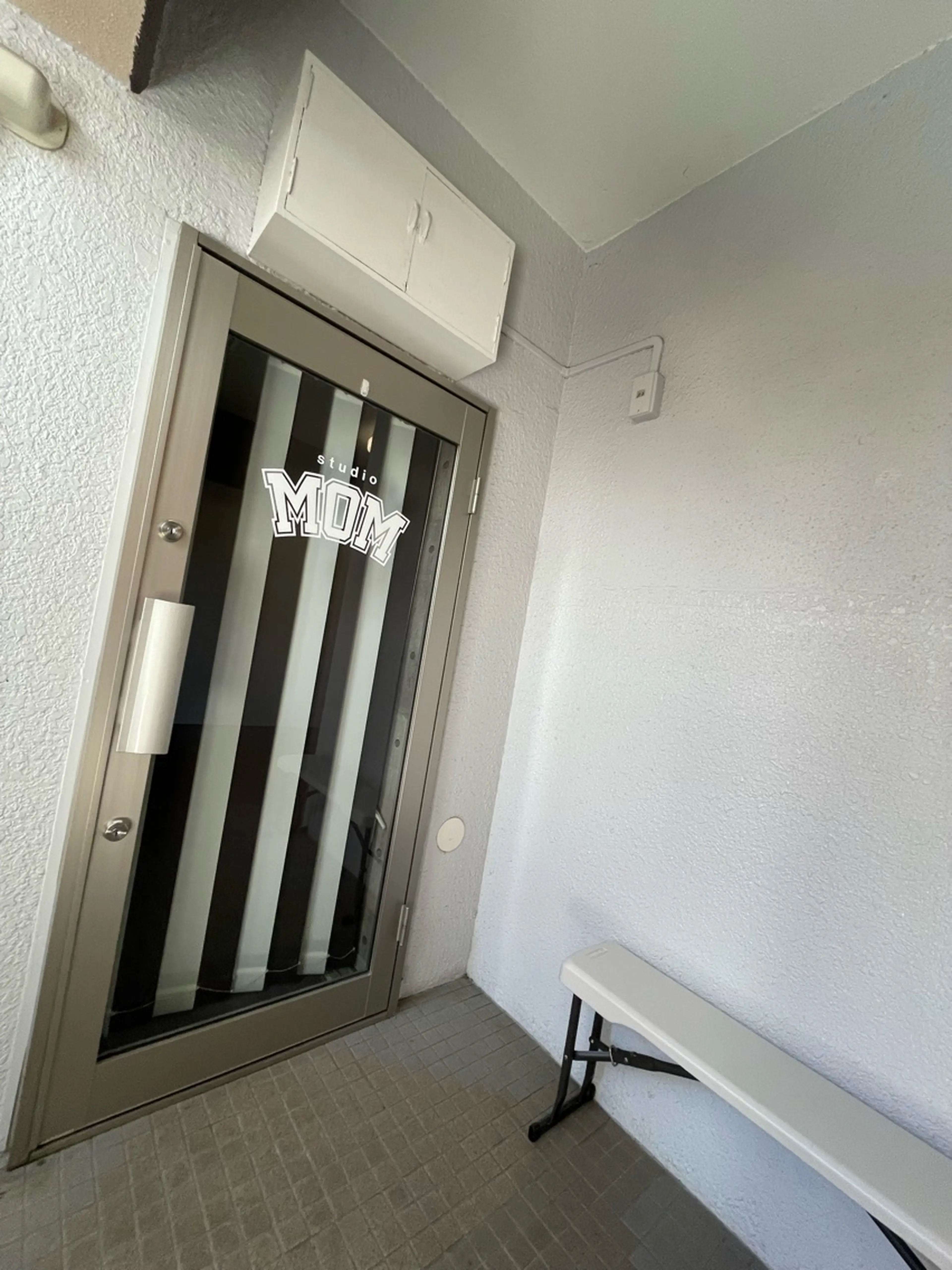 2016年創業 マツエク&HBL専門スタジオMOMの内観・外観3