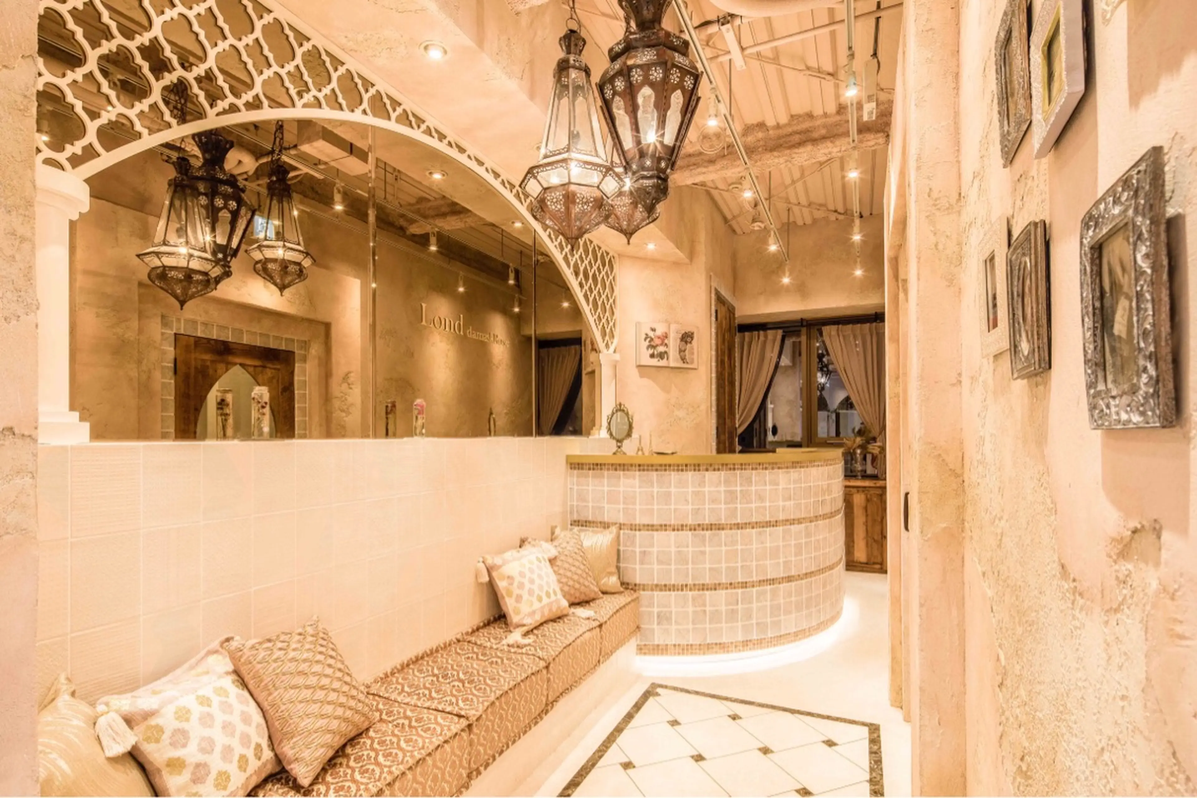 Lond damaskRose【ロンド　ローズ】(ロンドローズナゴヤ)の内観・外観3