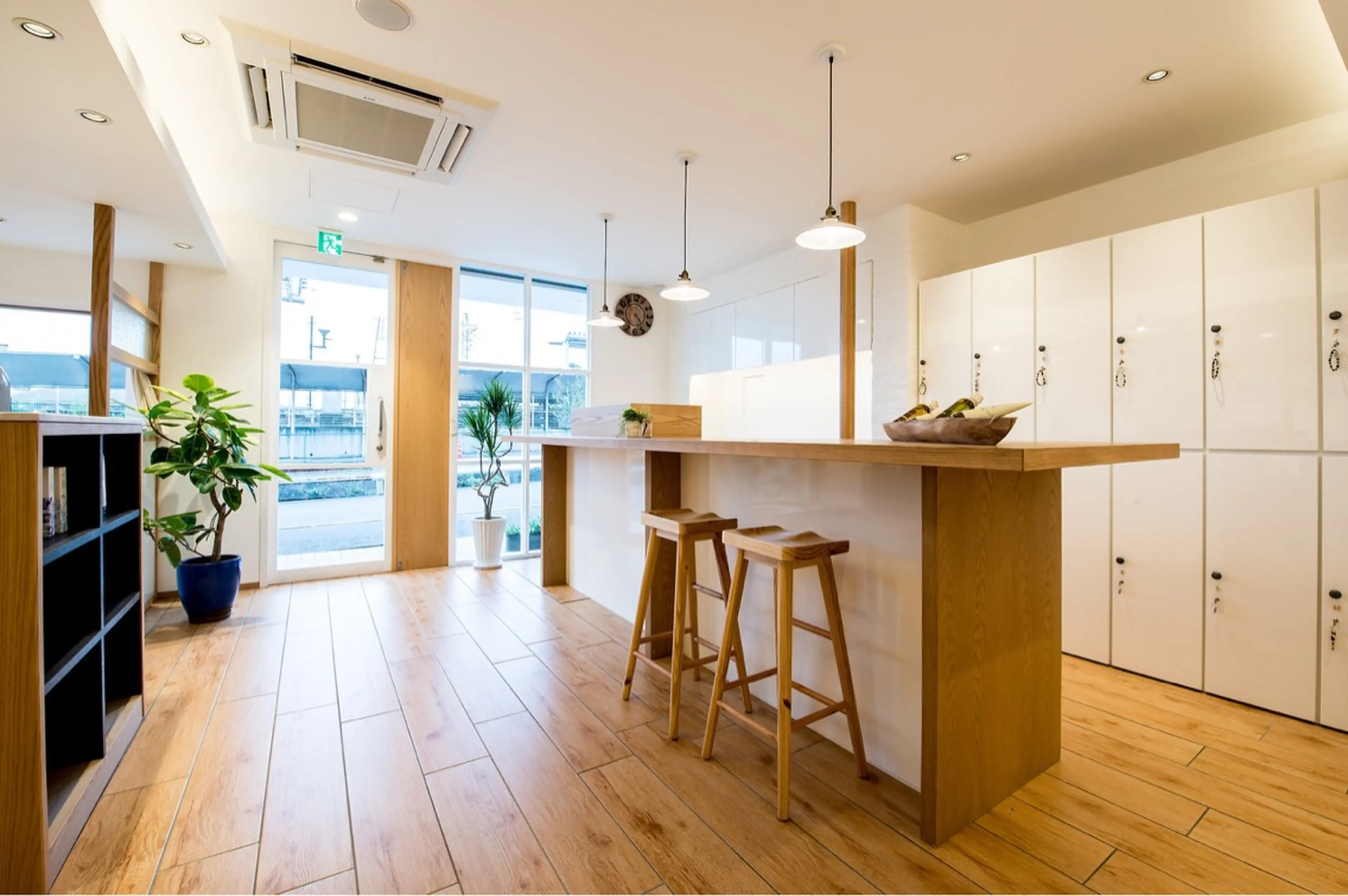 Champ瓢箪山店の内観・外観1