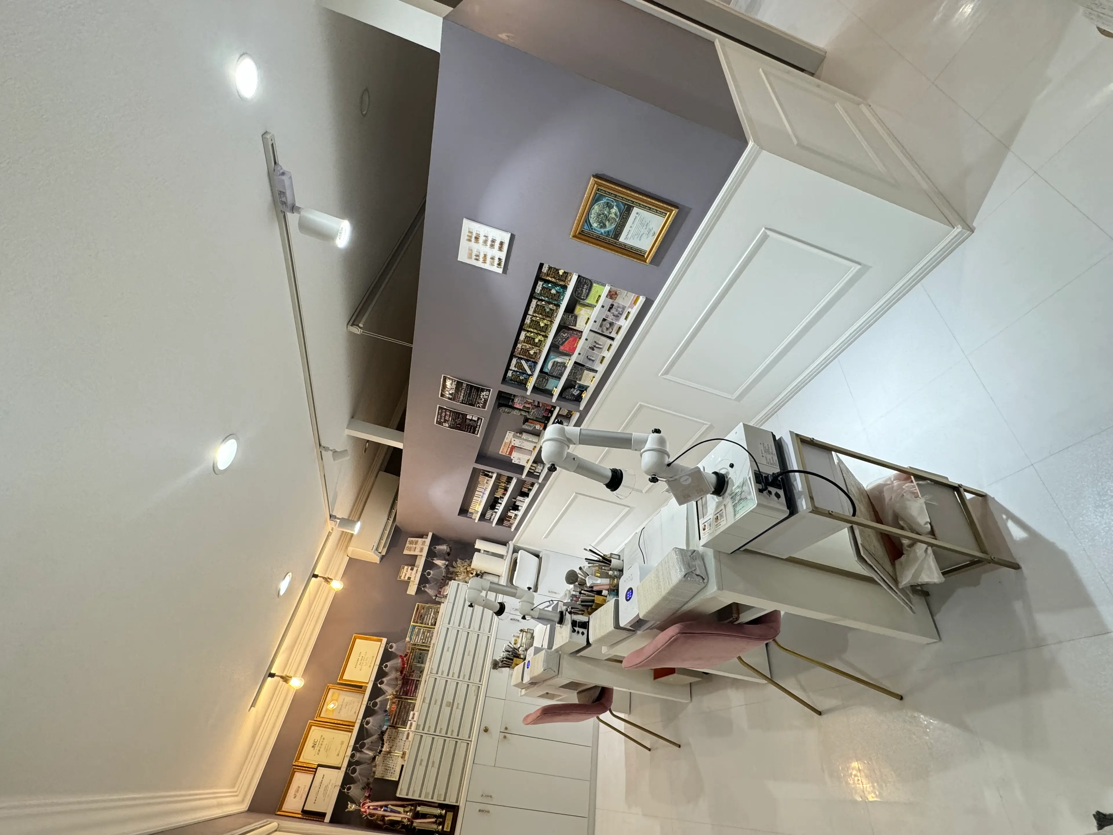 Nailsalon M-crystalの内観・外観2