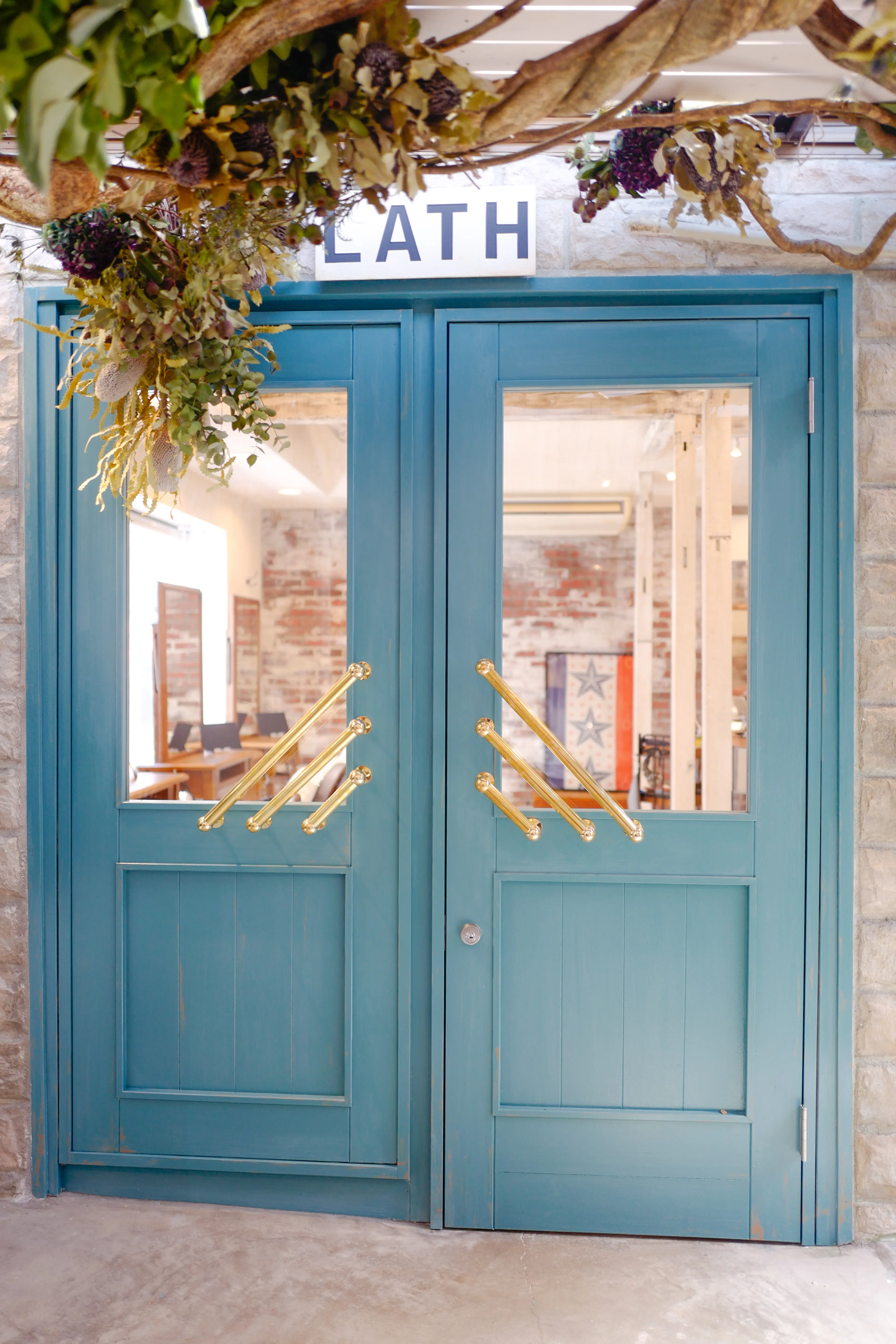 LATH方南町駅前店の内観・外観2