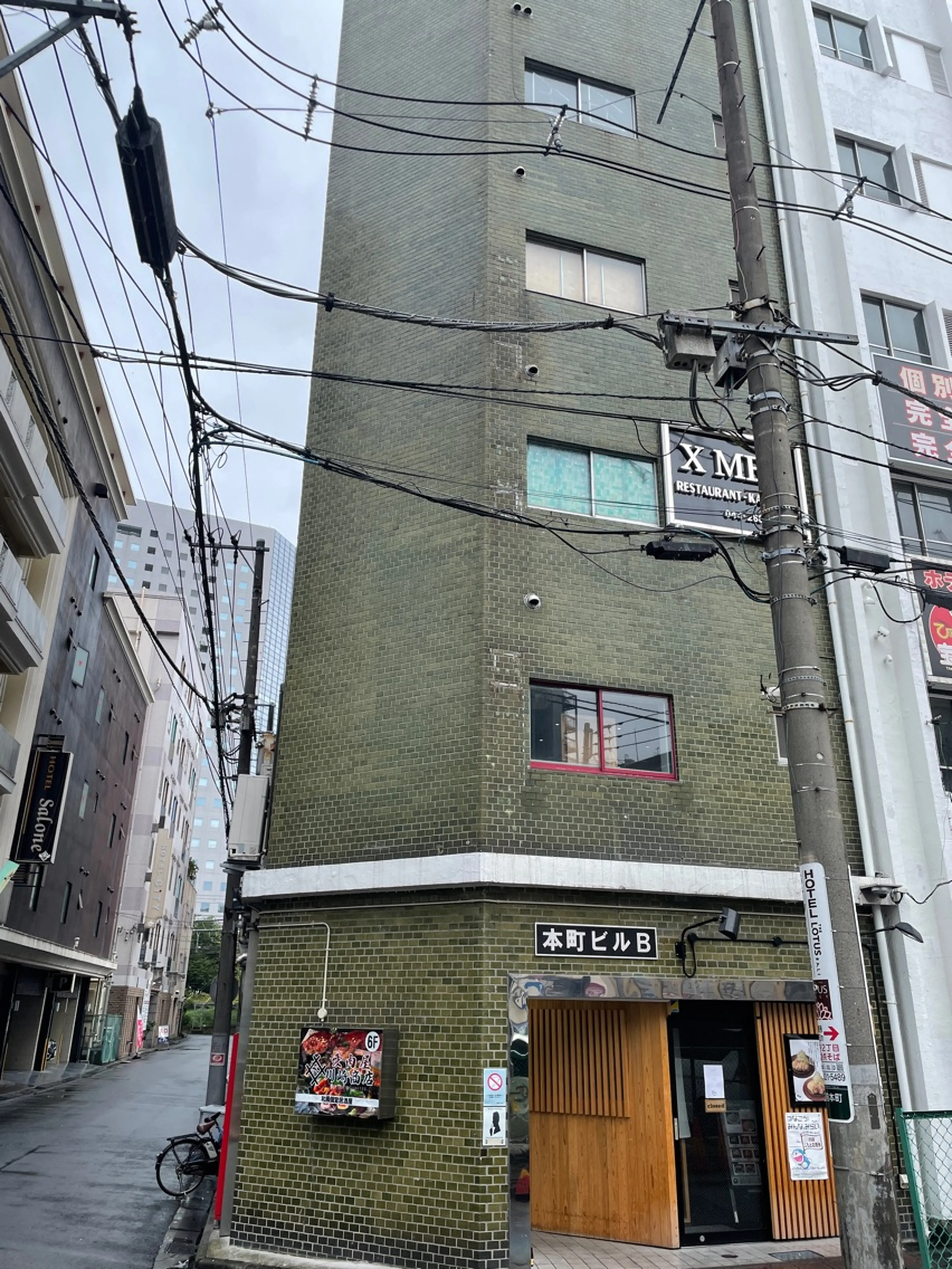 髪質改善研究所　HATSUMEI 京急川崎店の内観・外観1