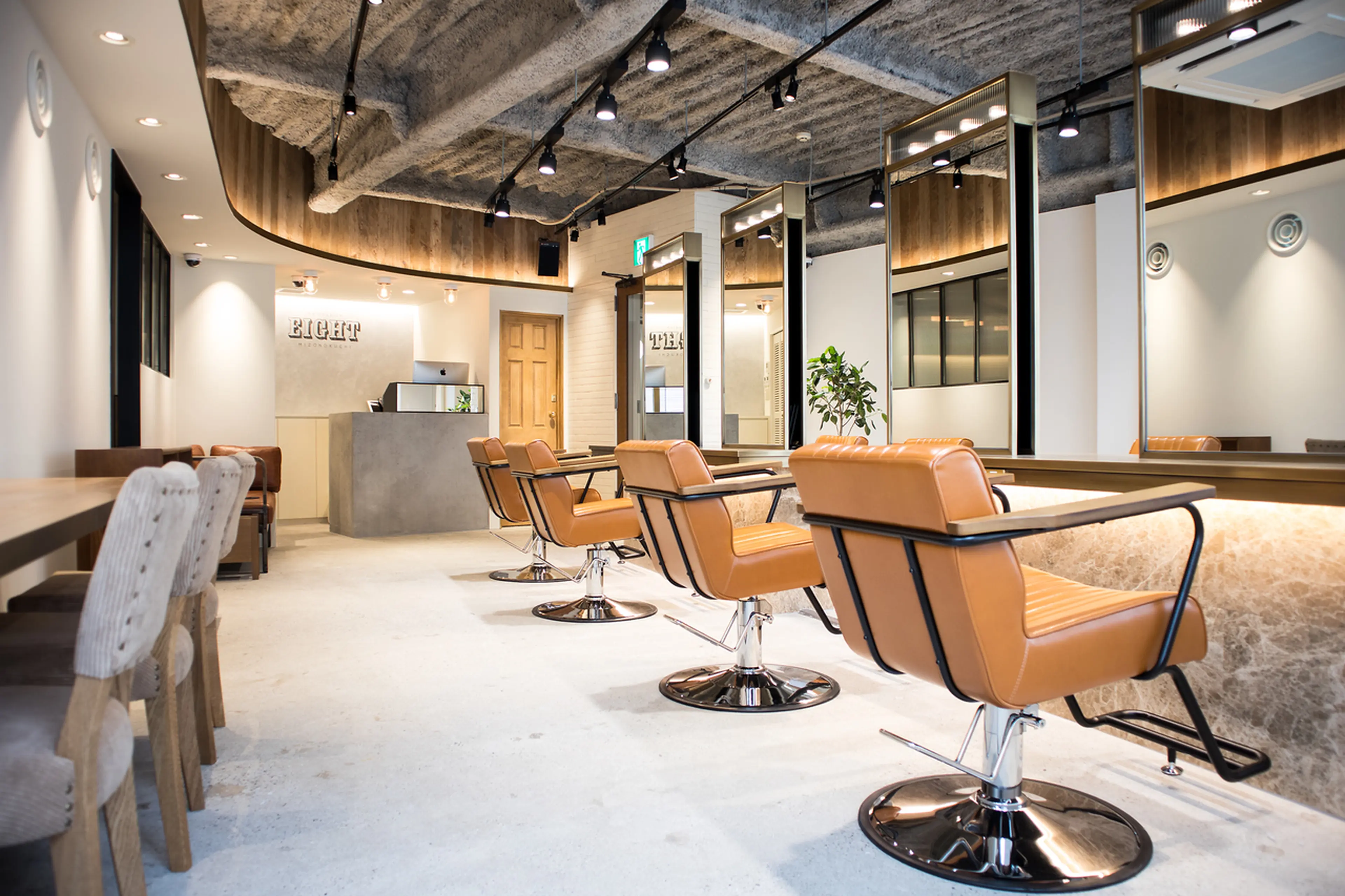 EIGHT溝の口店の内観・外観2