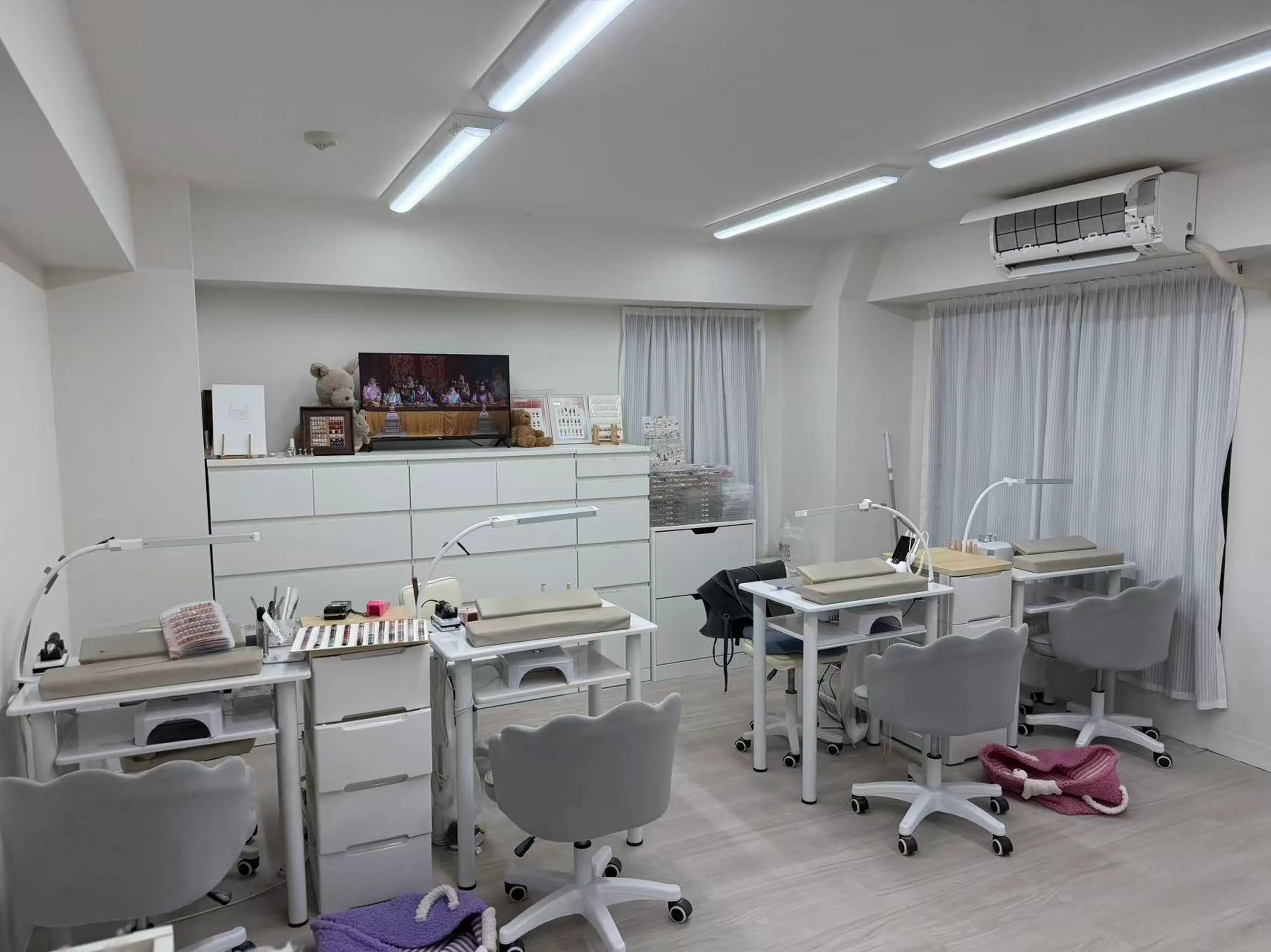 Pinky nailの内観・外観2