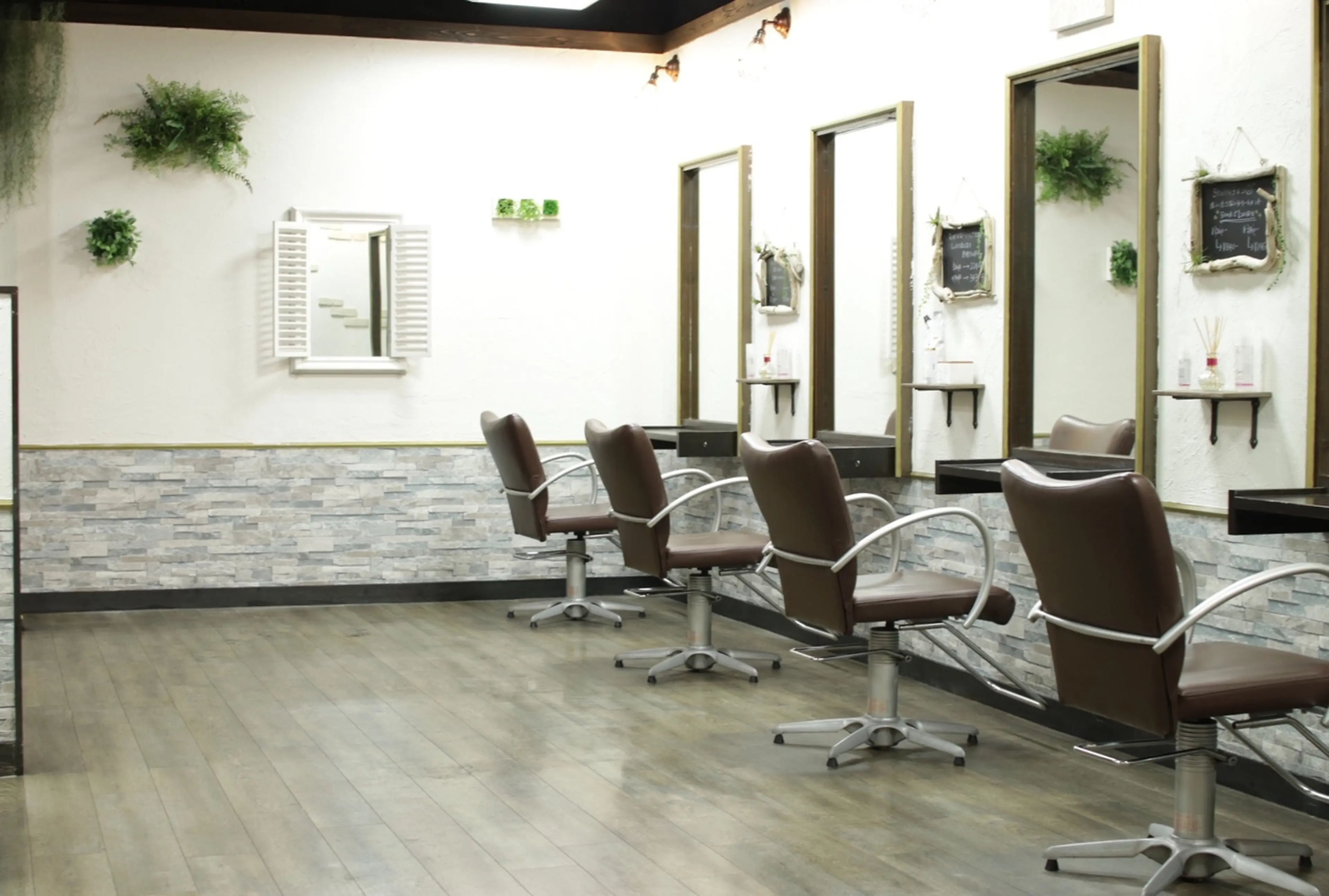 hairs BERRY御影店の内観・外観2