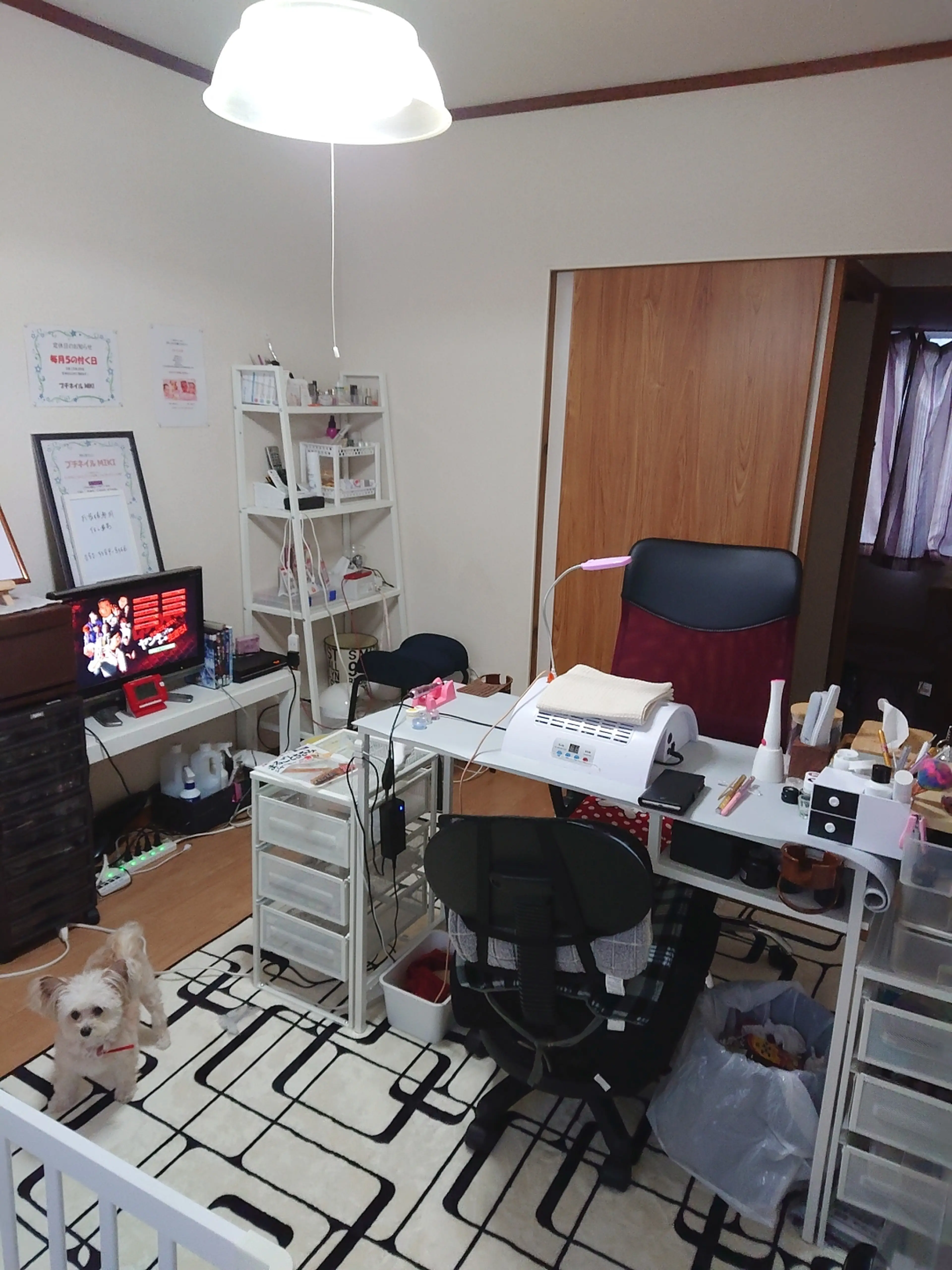 プチネイルMIKIの内観・外観2