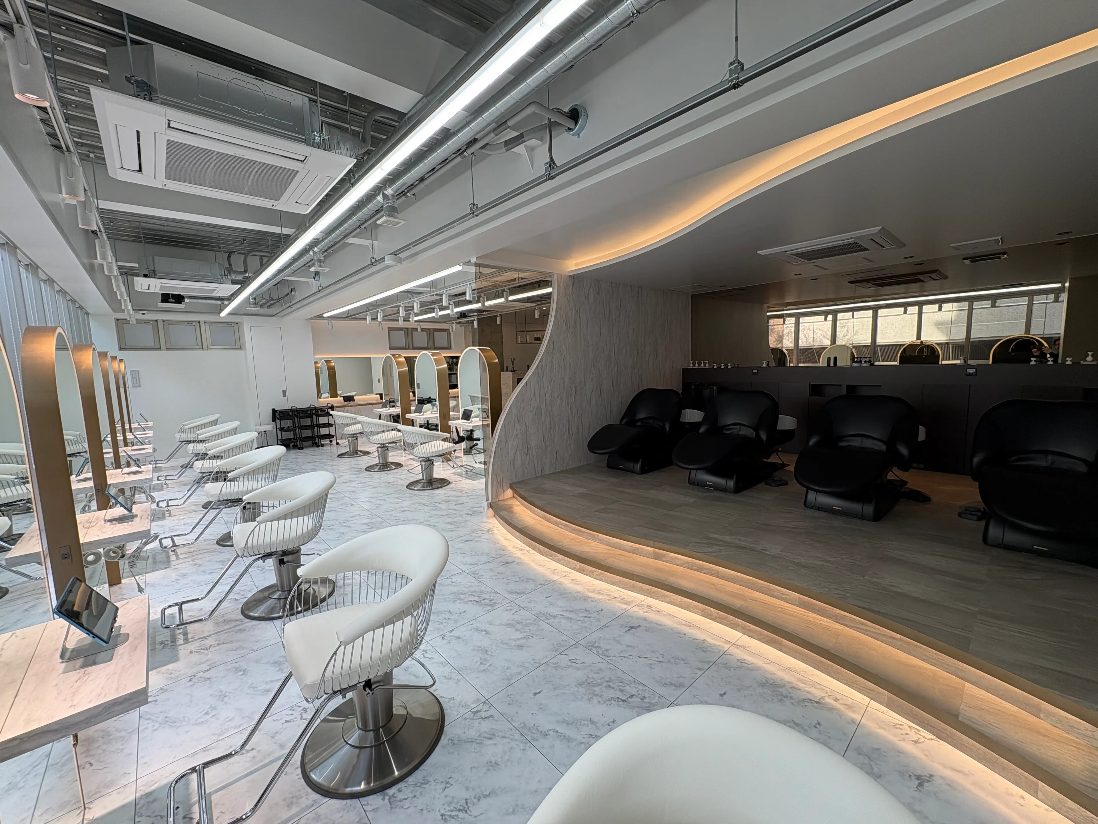 Lond lupinusの内観・外観1