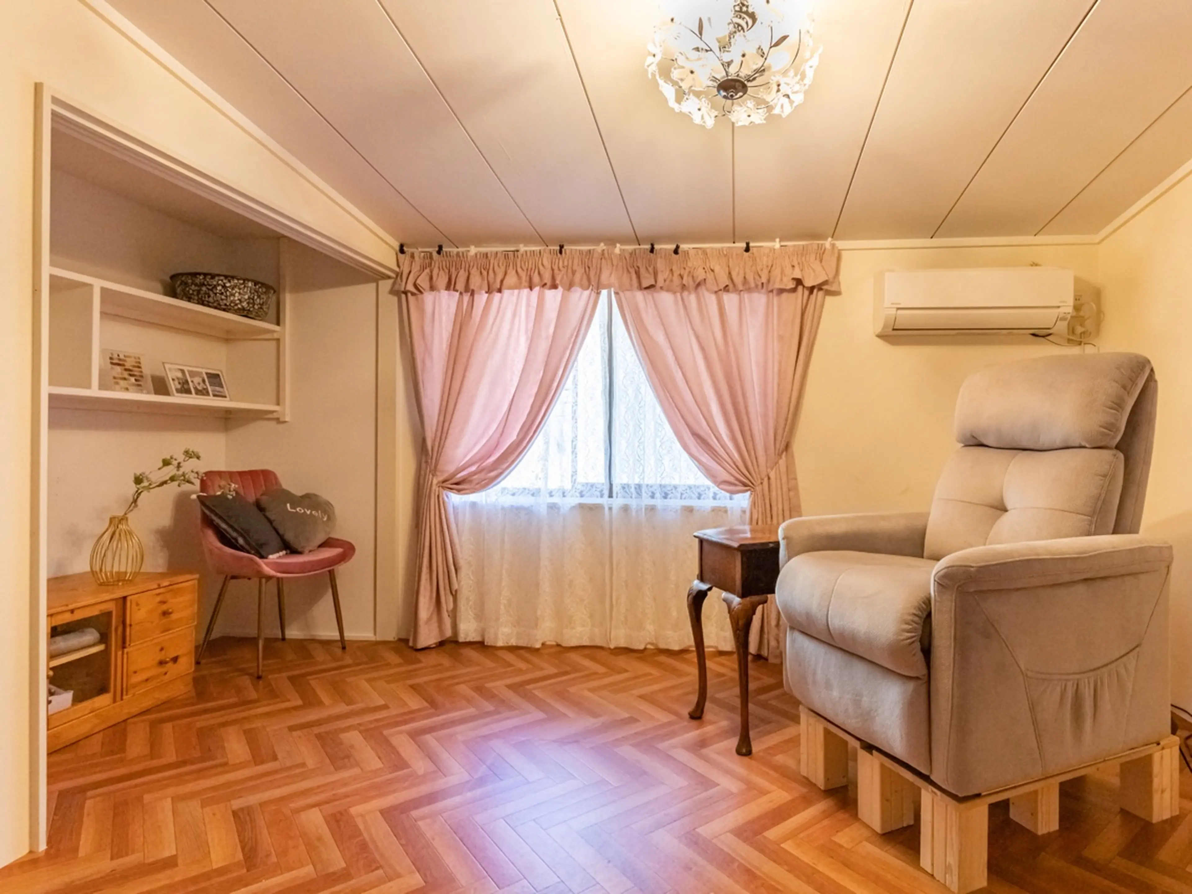 ラフィーナの内観・外観1