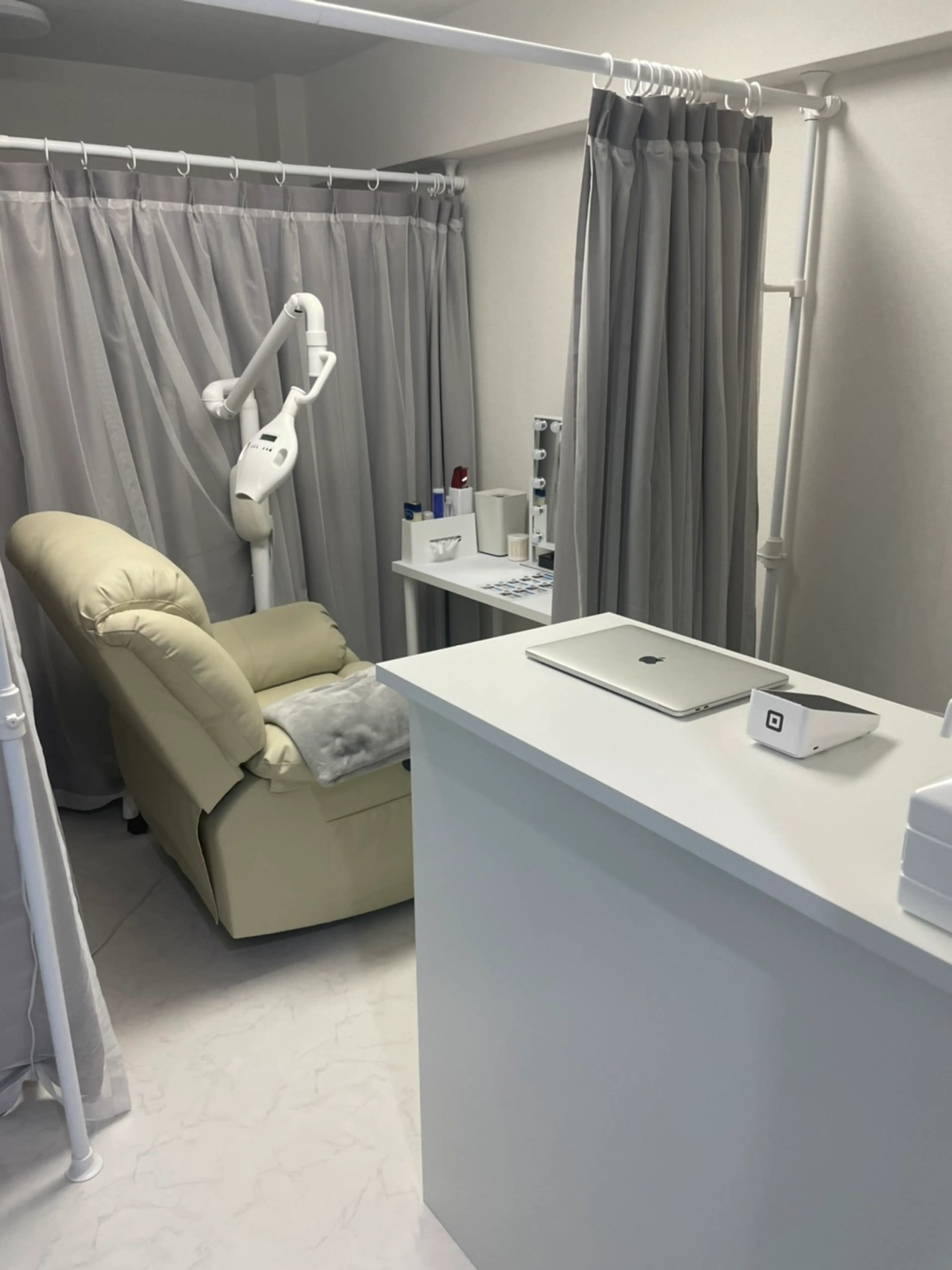 ティンクルホワイト新宿店の内観・外観2