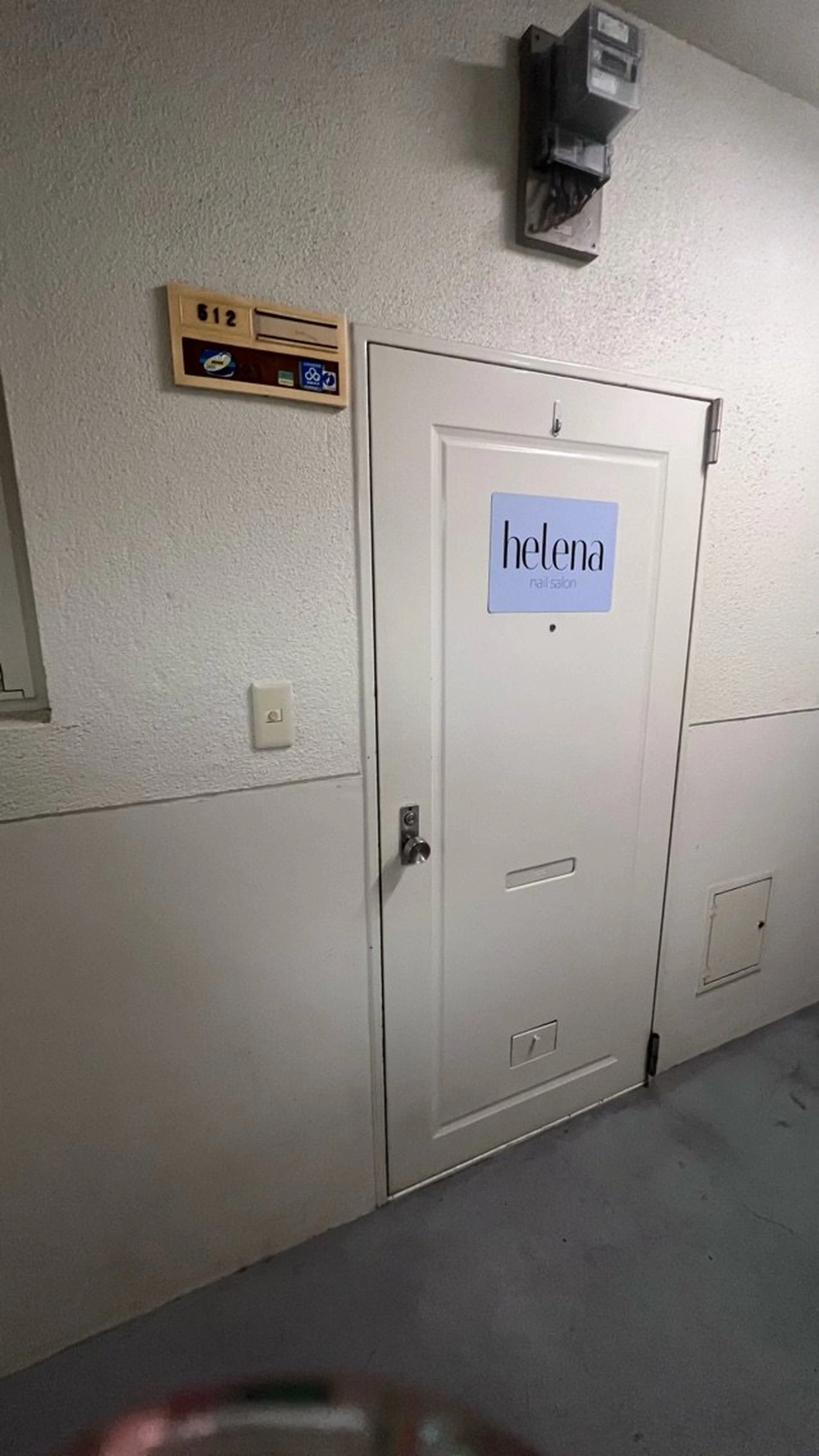 ネイルサロンヘレナ博多店の内観・外観2