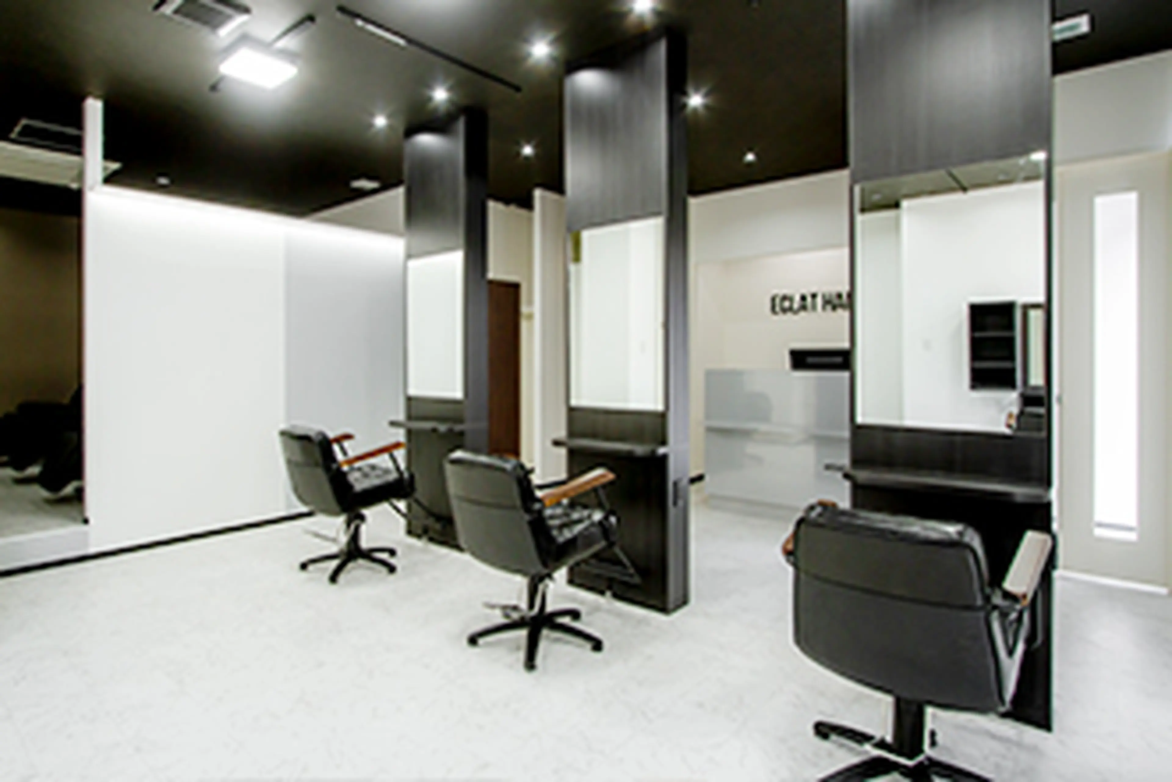 ECLAT HAIR（エクラ ヘア）の内観・外観2