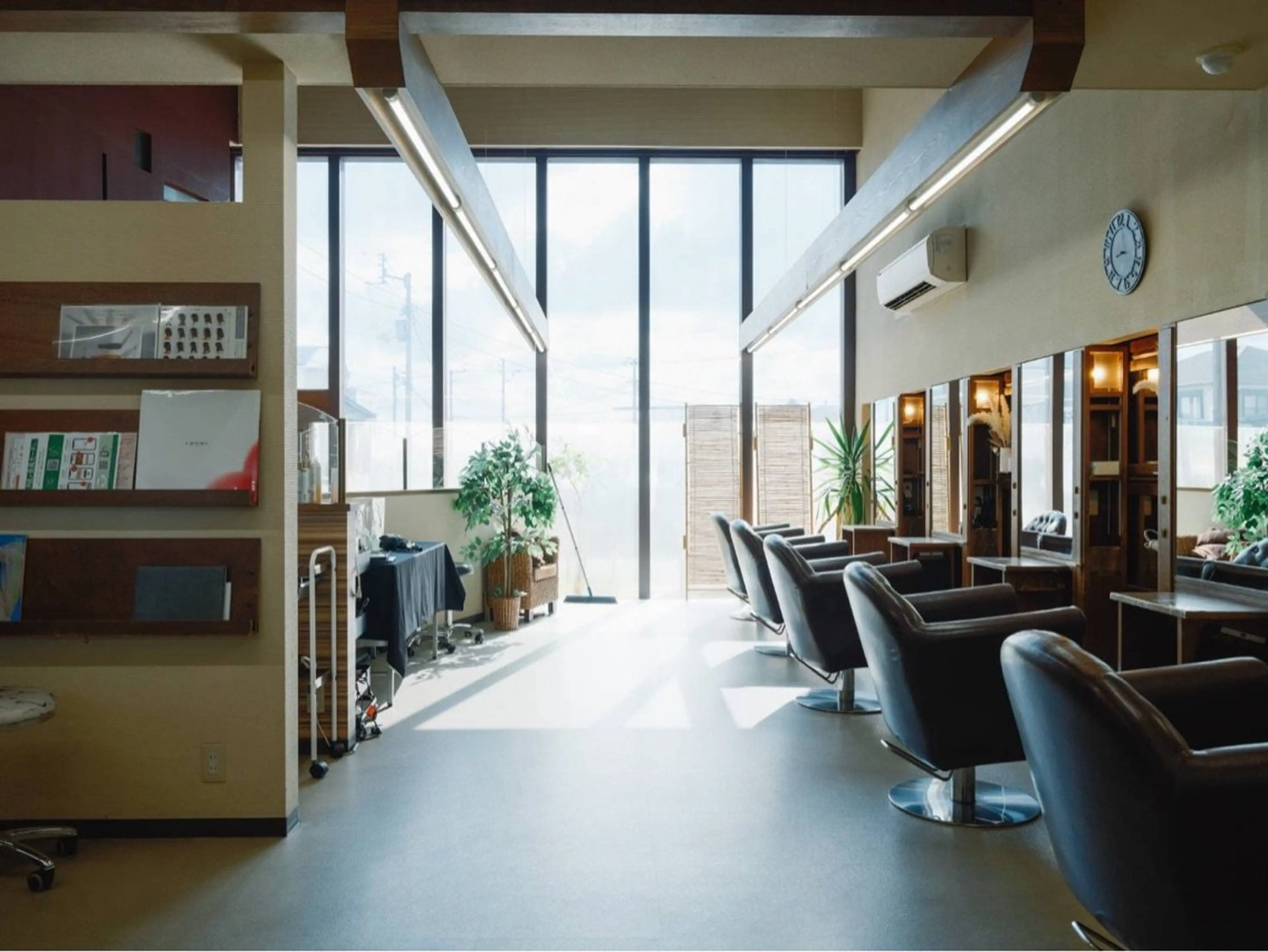 アリームレインボー店の内観・外観2