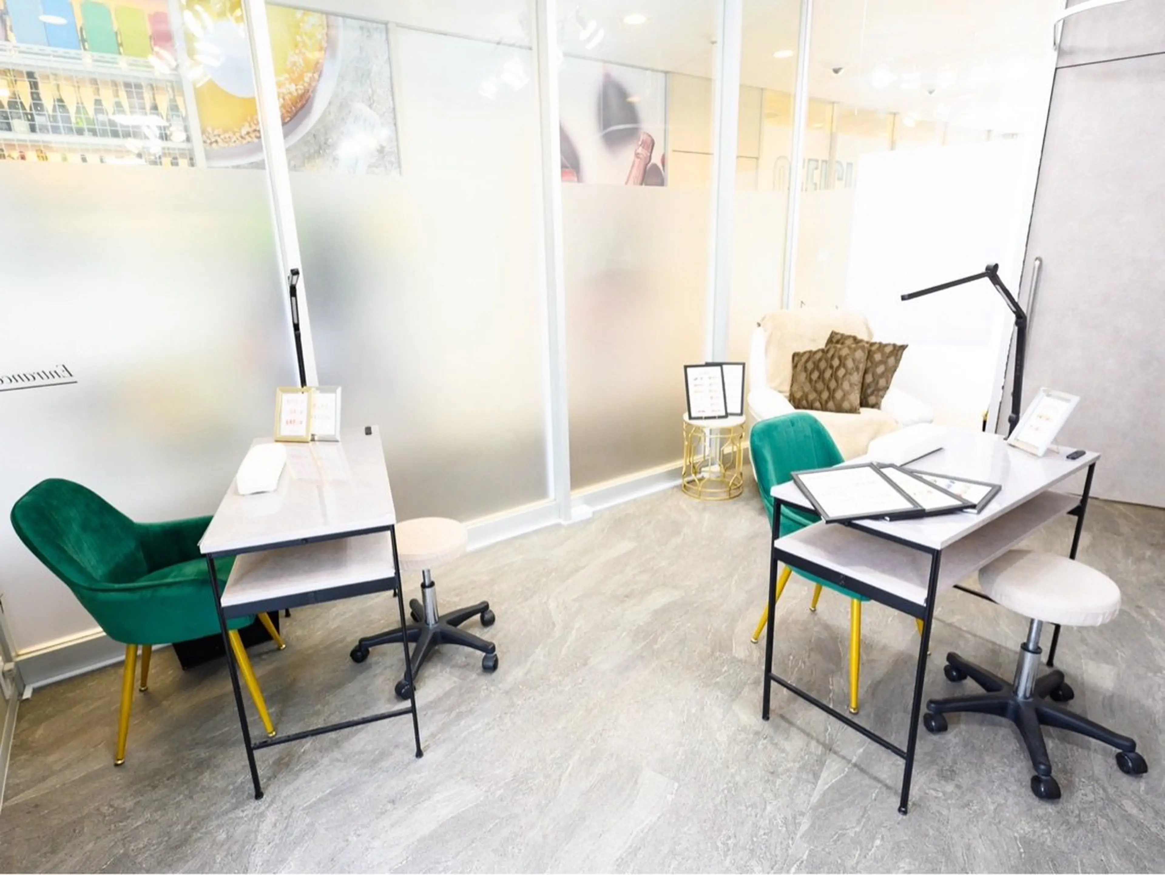 anela nail広尾店の内観・外観2