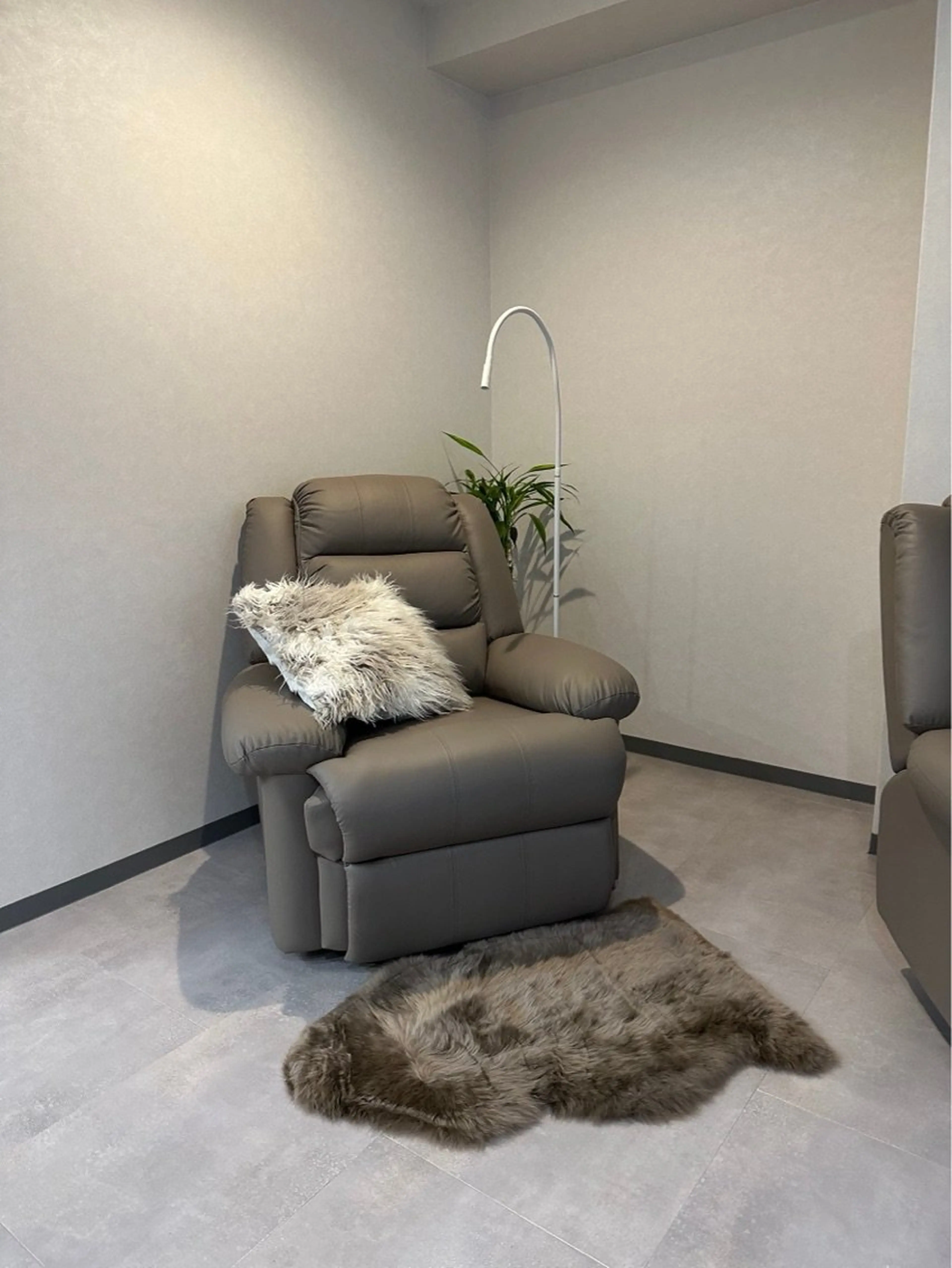 トータルビューティサロンPEACEの内観・外観2