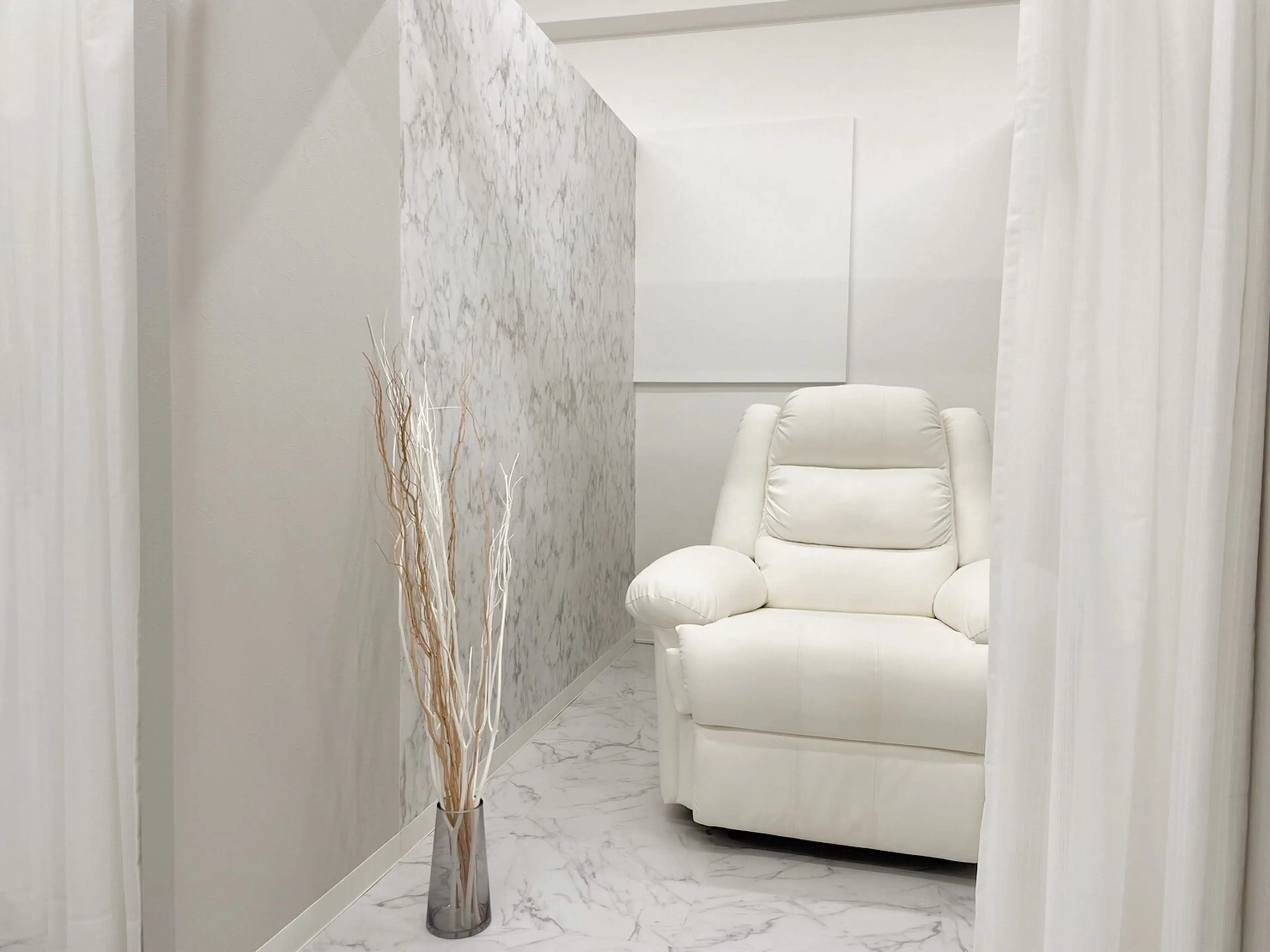 アイブロウサロン  I’ck 池袋西口店【眉毛専門店】の内観・外観1