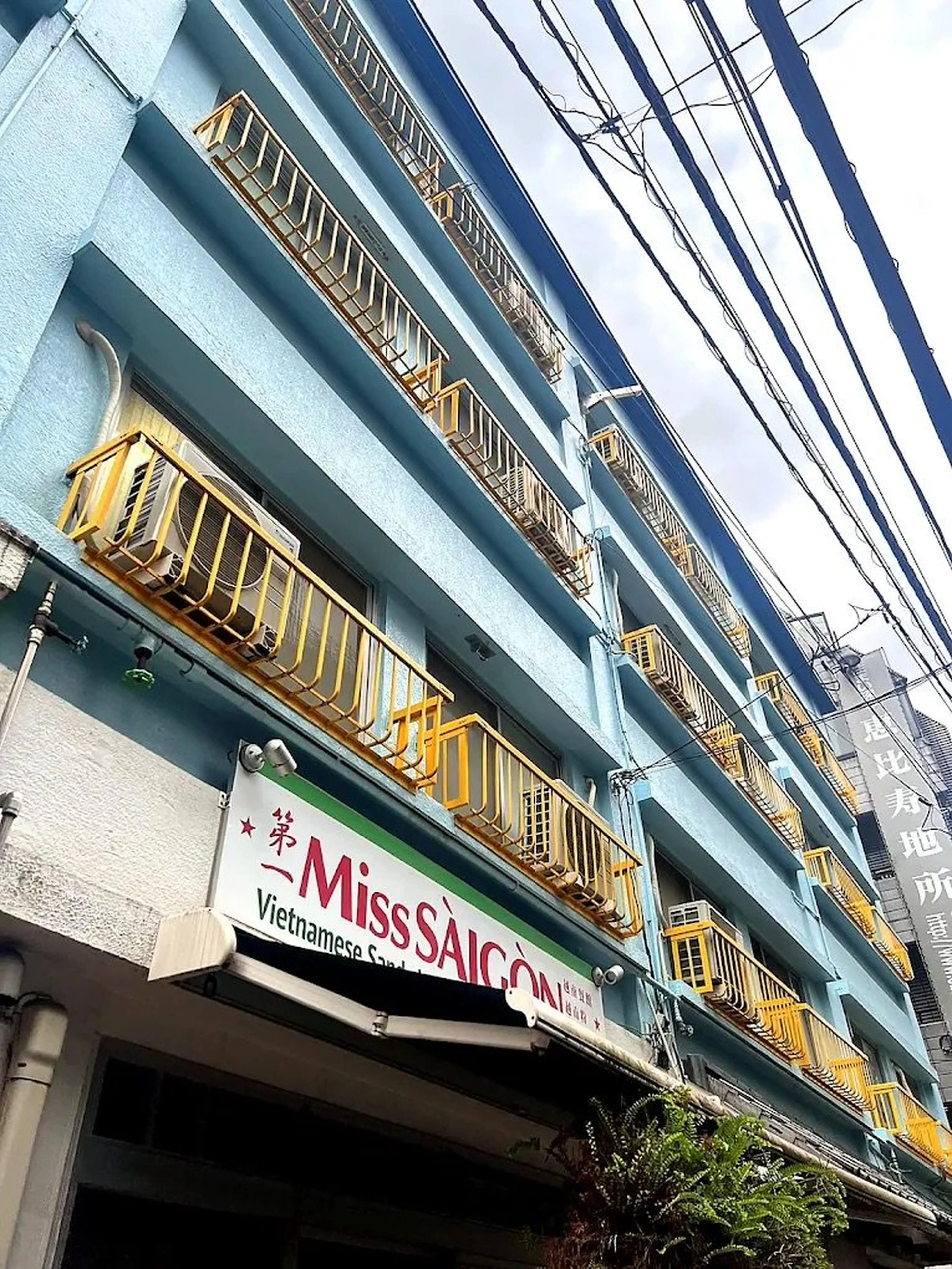 B<AFTER 恵比寿本店の内観・外観1