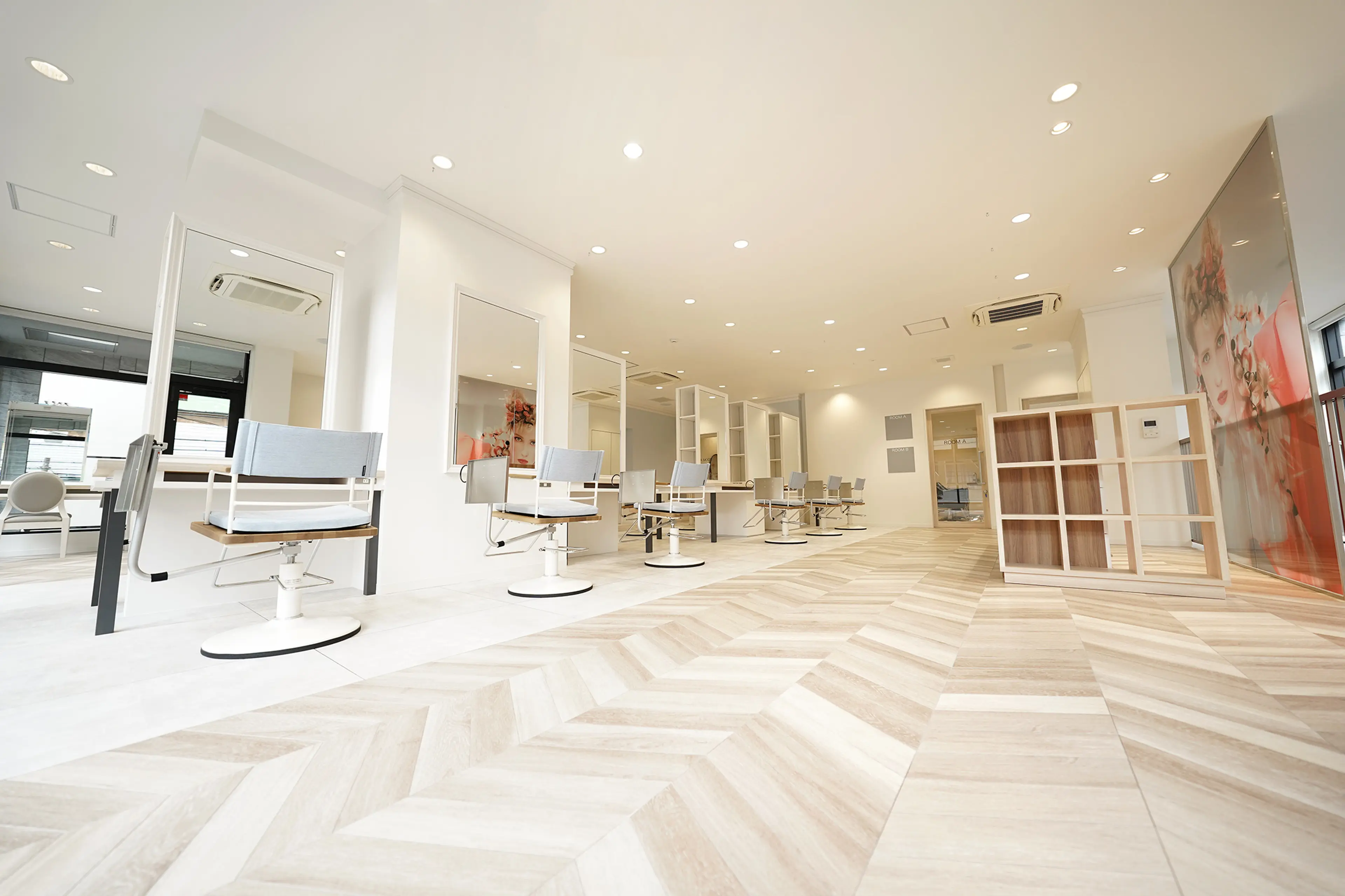 NYNY 阪急高槻店の内観・外観2