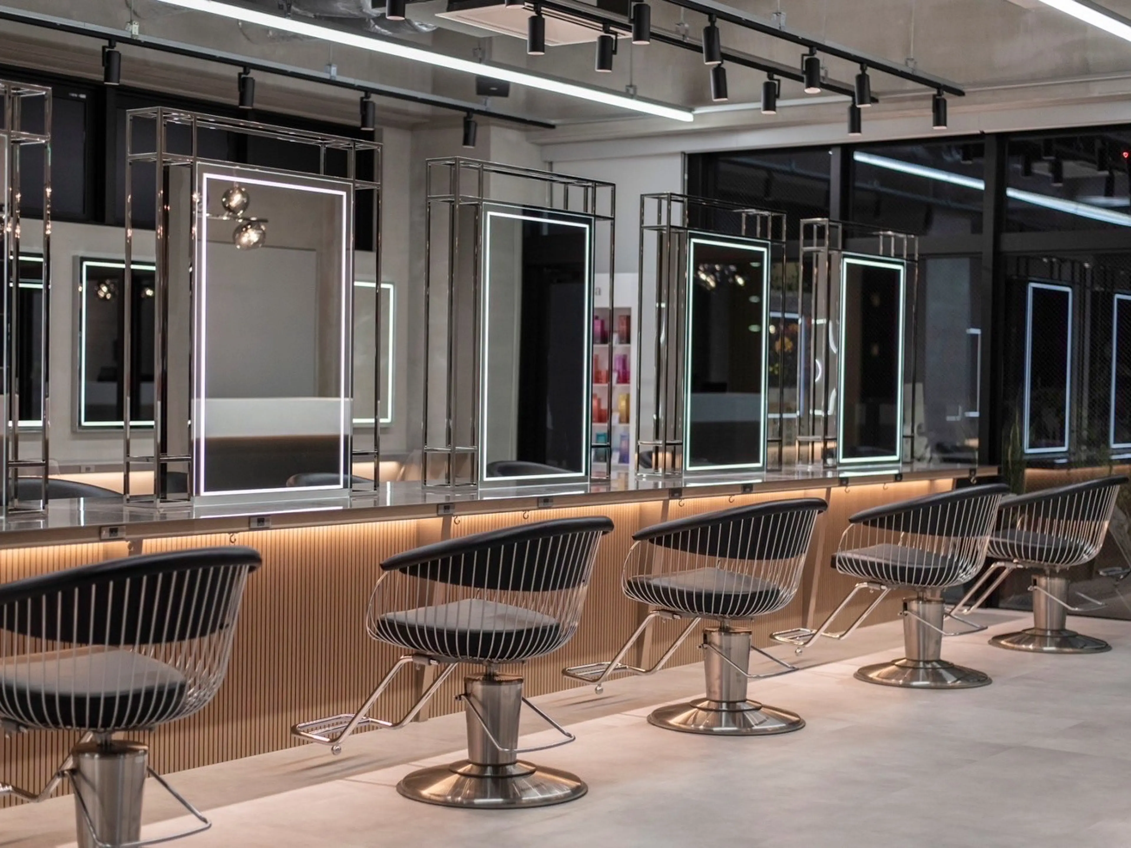 Lond Mirrorの内観・外観3