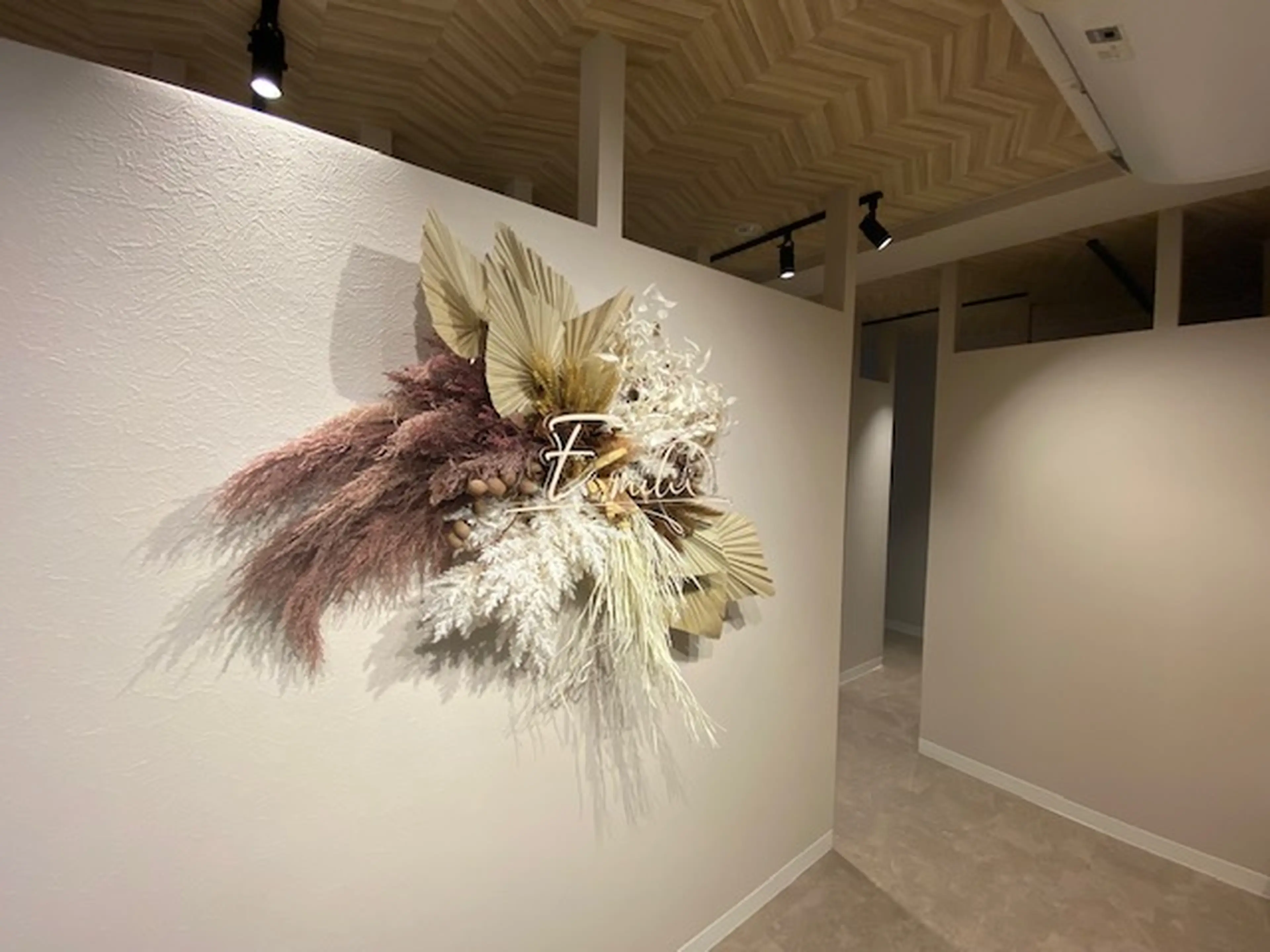 E.miliiの内観・外観1