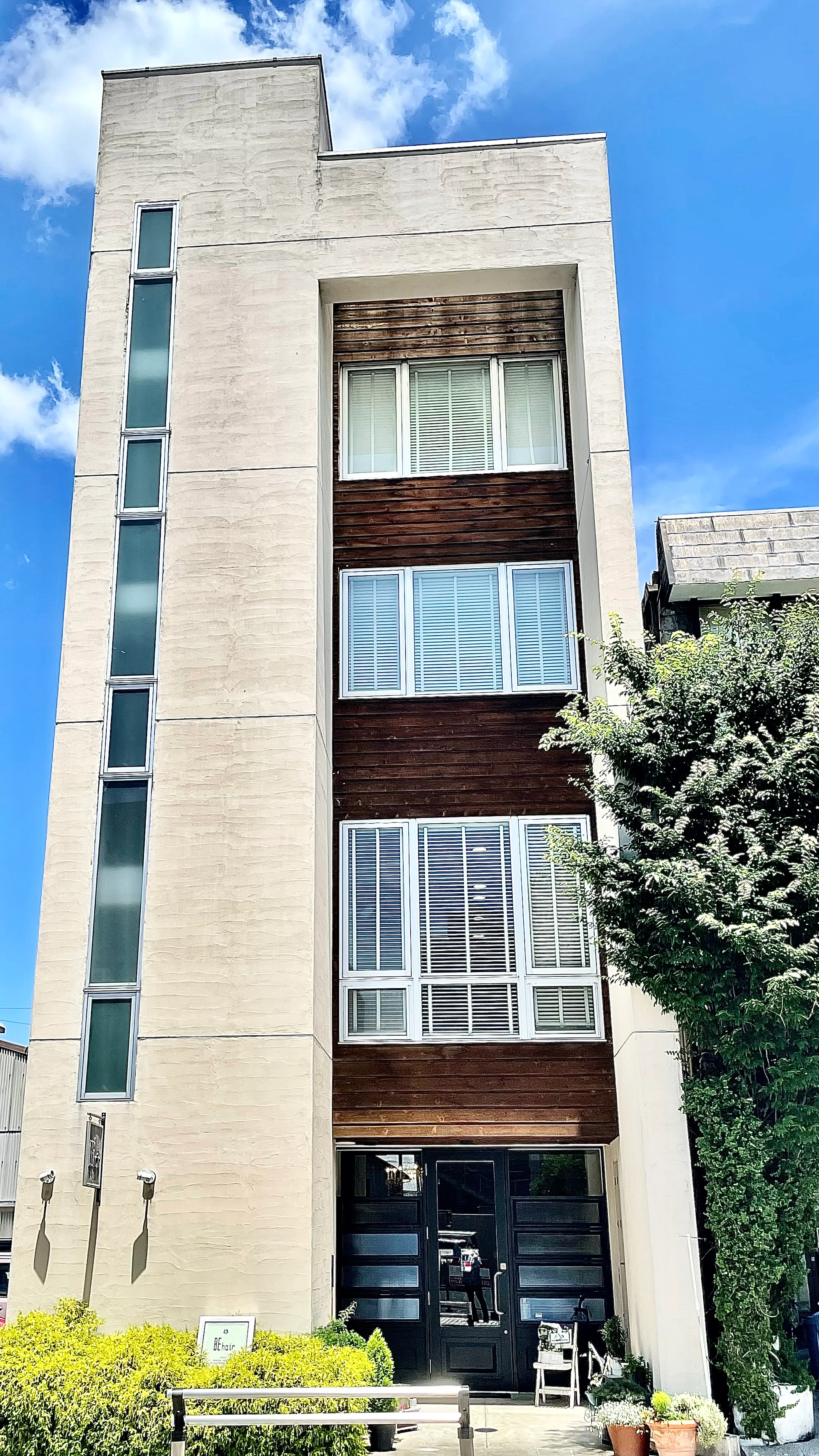 BE-hairの内観・外観2