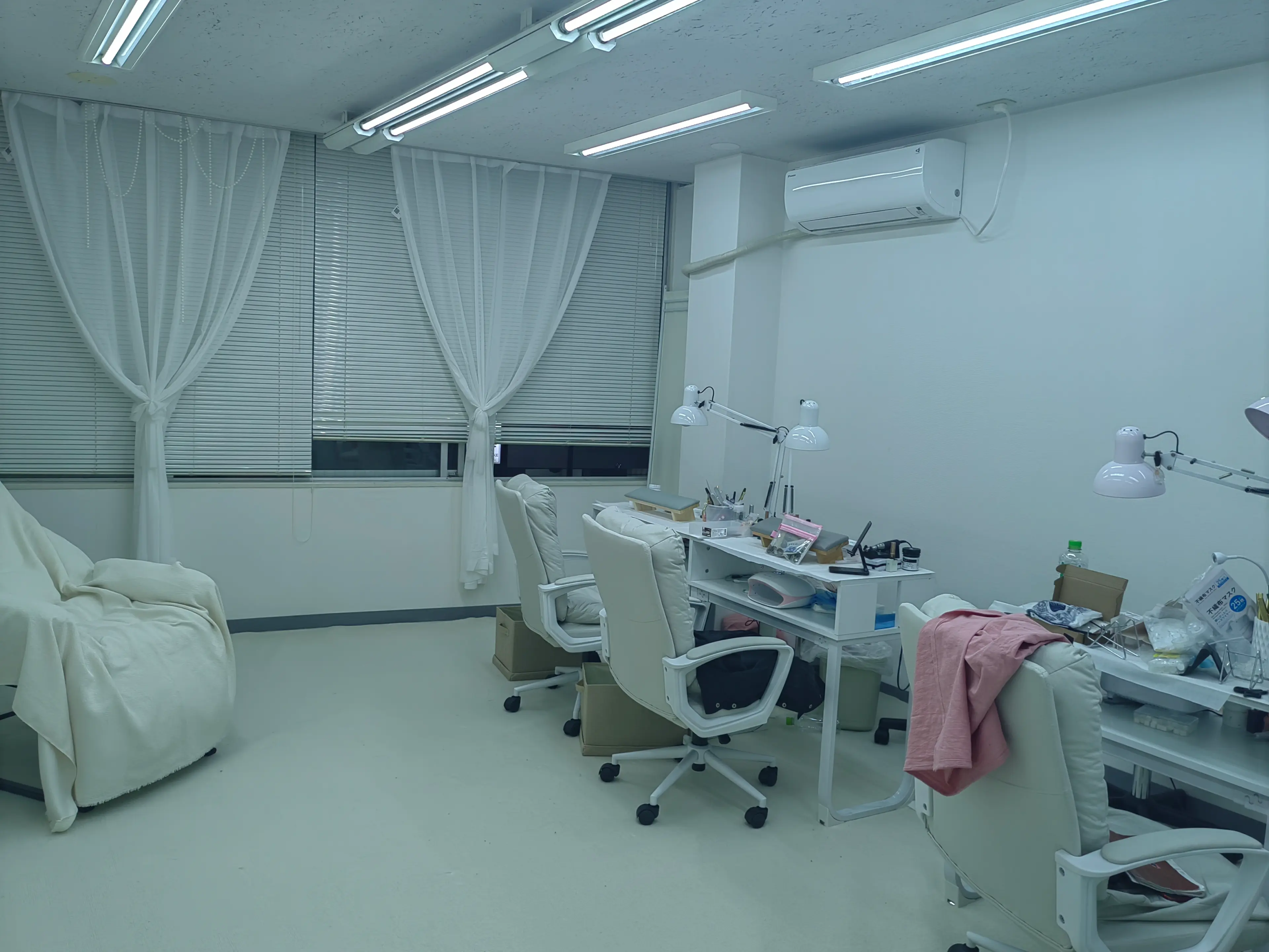 AMORIの内観・外観1