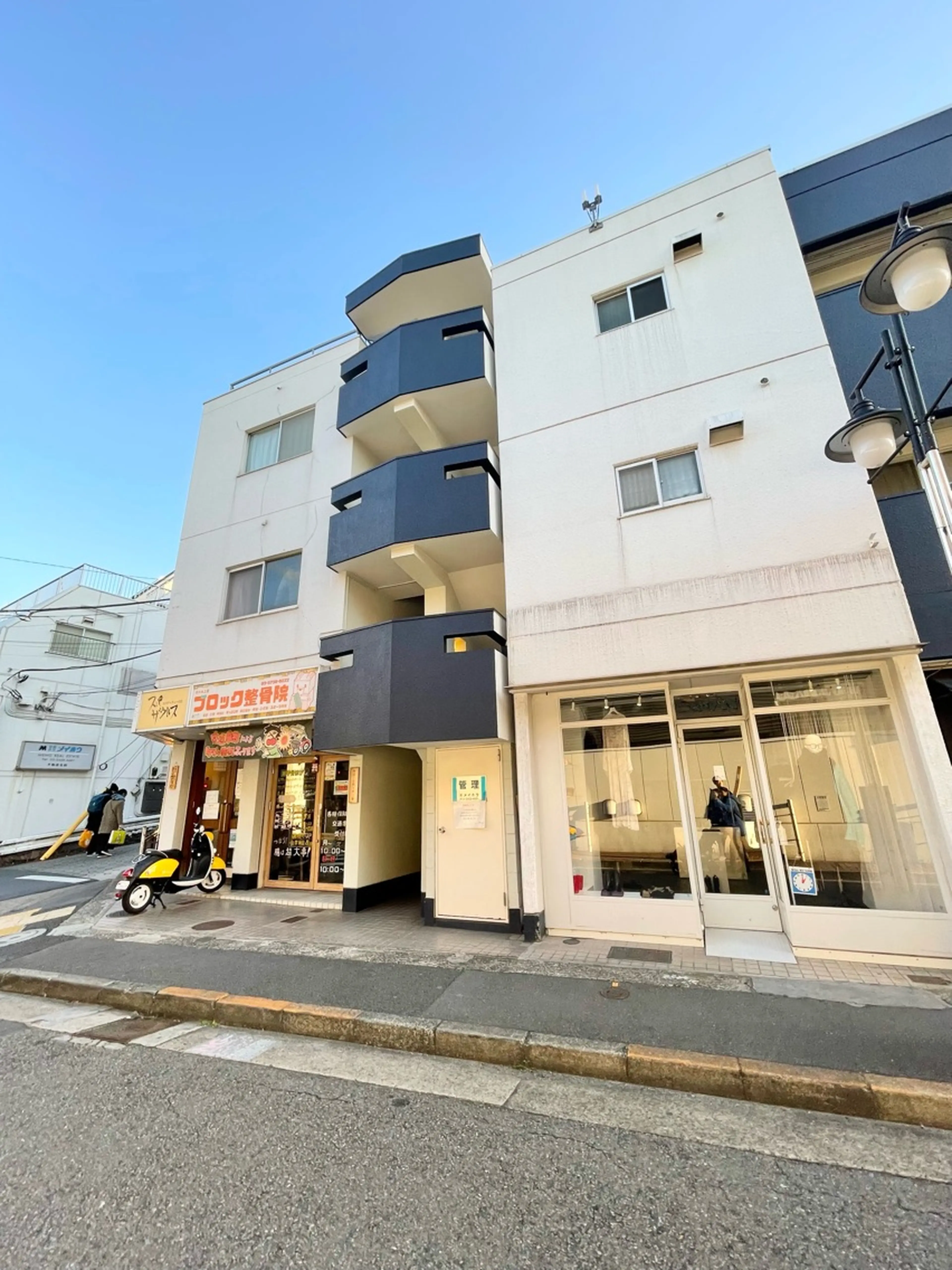 Nail Salon Eleganciaの内観・外観1