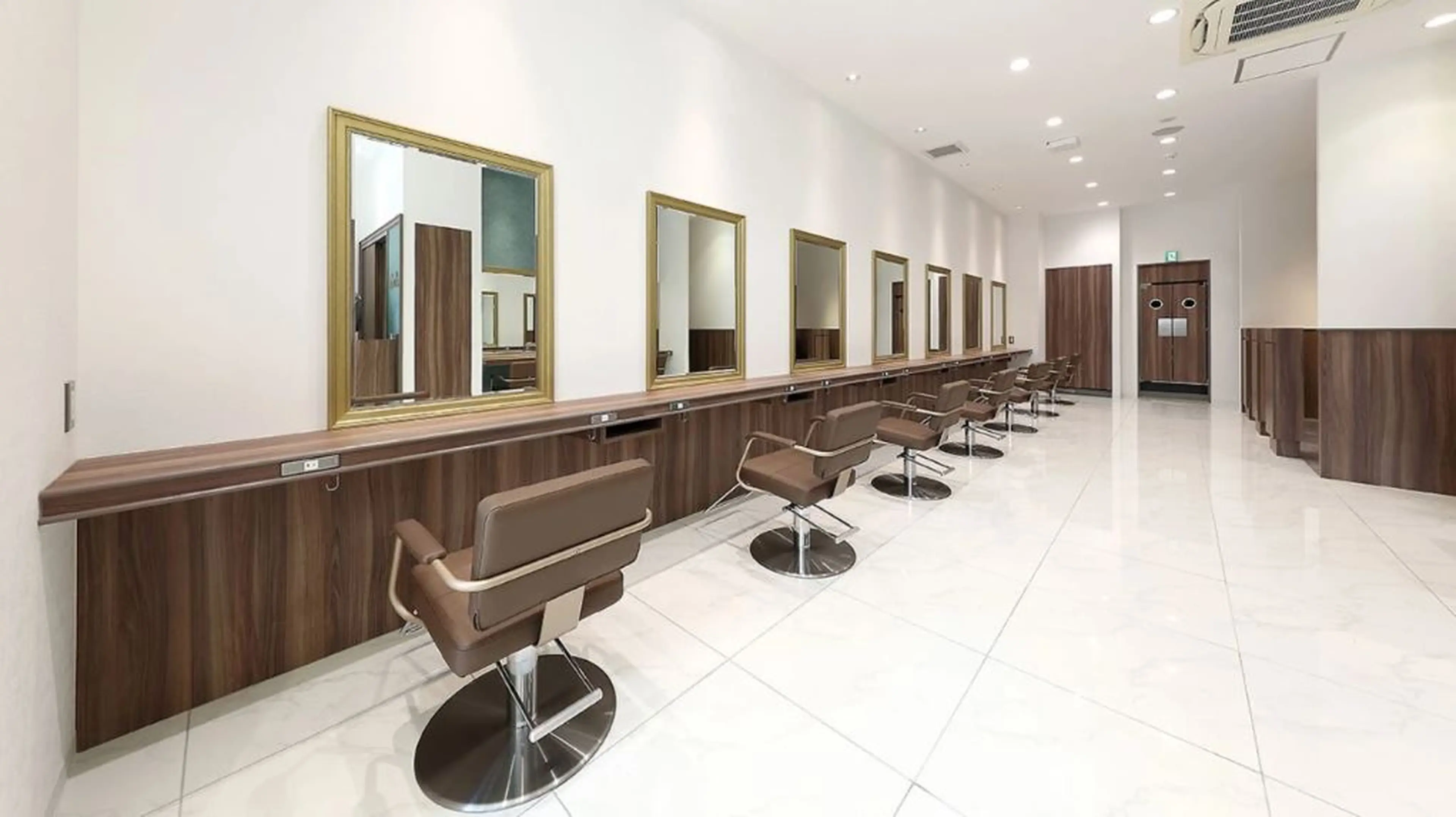 Ash川崎店（アッシュカワサキテン）の内観・外観2