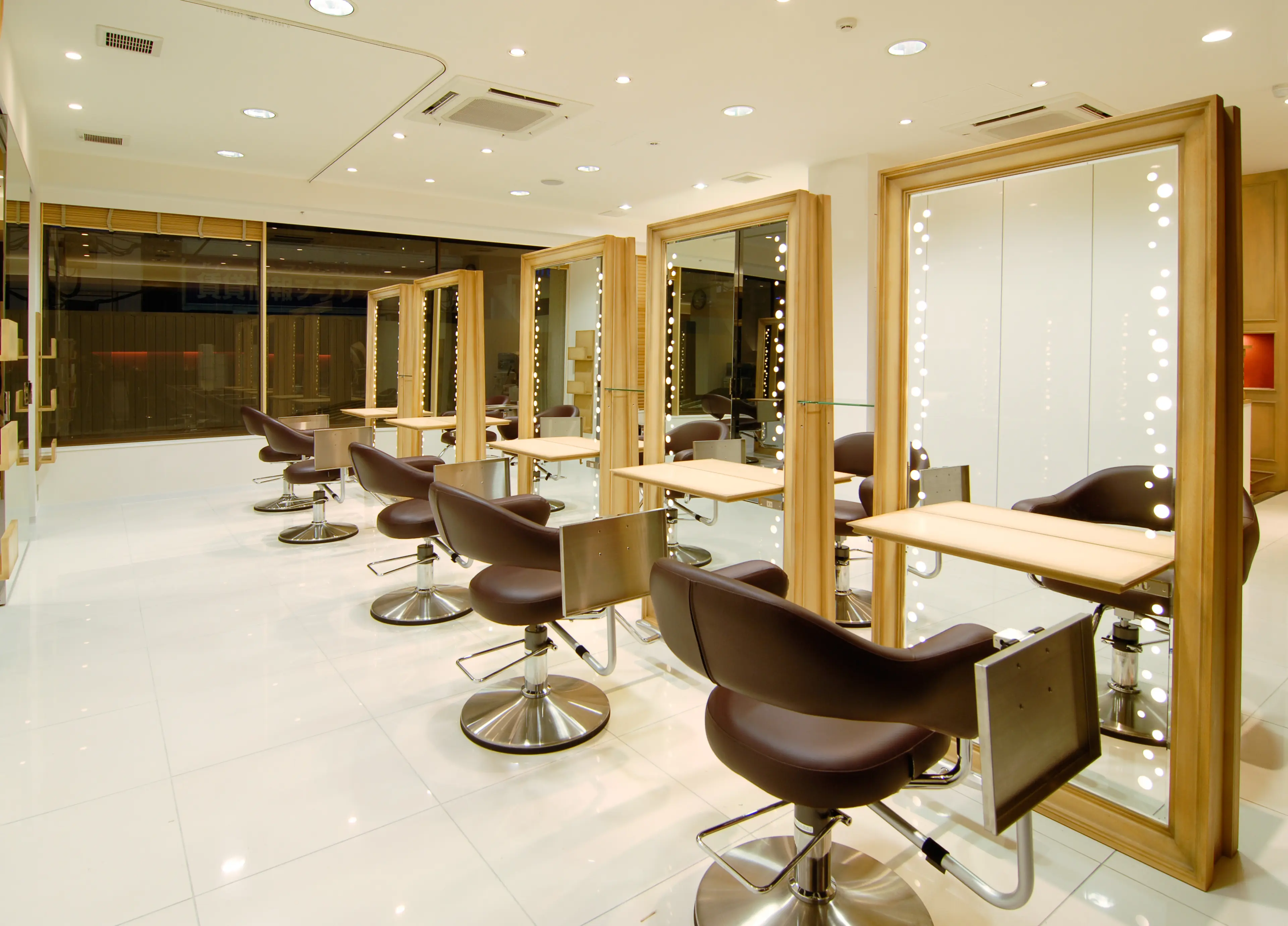 SEA by STYLE 【シー　バイ　スタイル】の内観・外観1