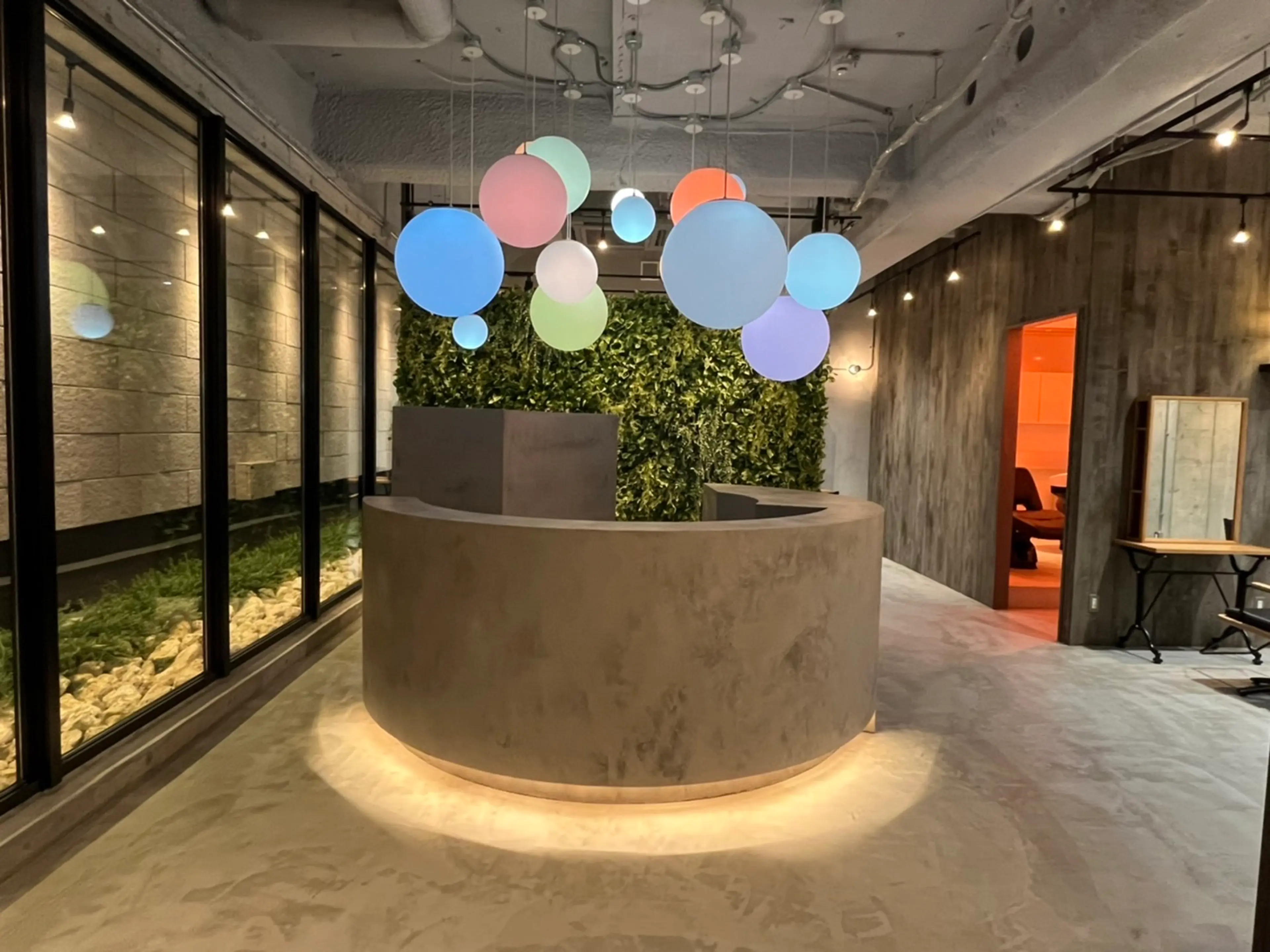 Lolonois池田店の内観・外観2