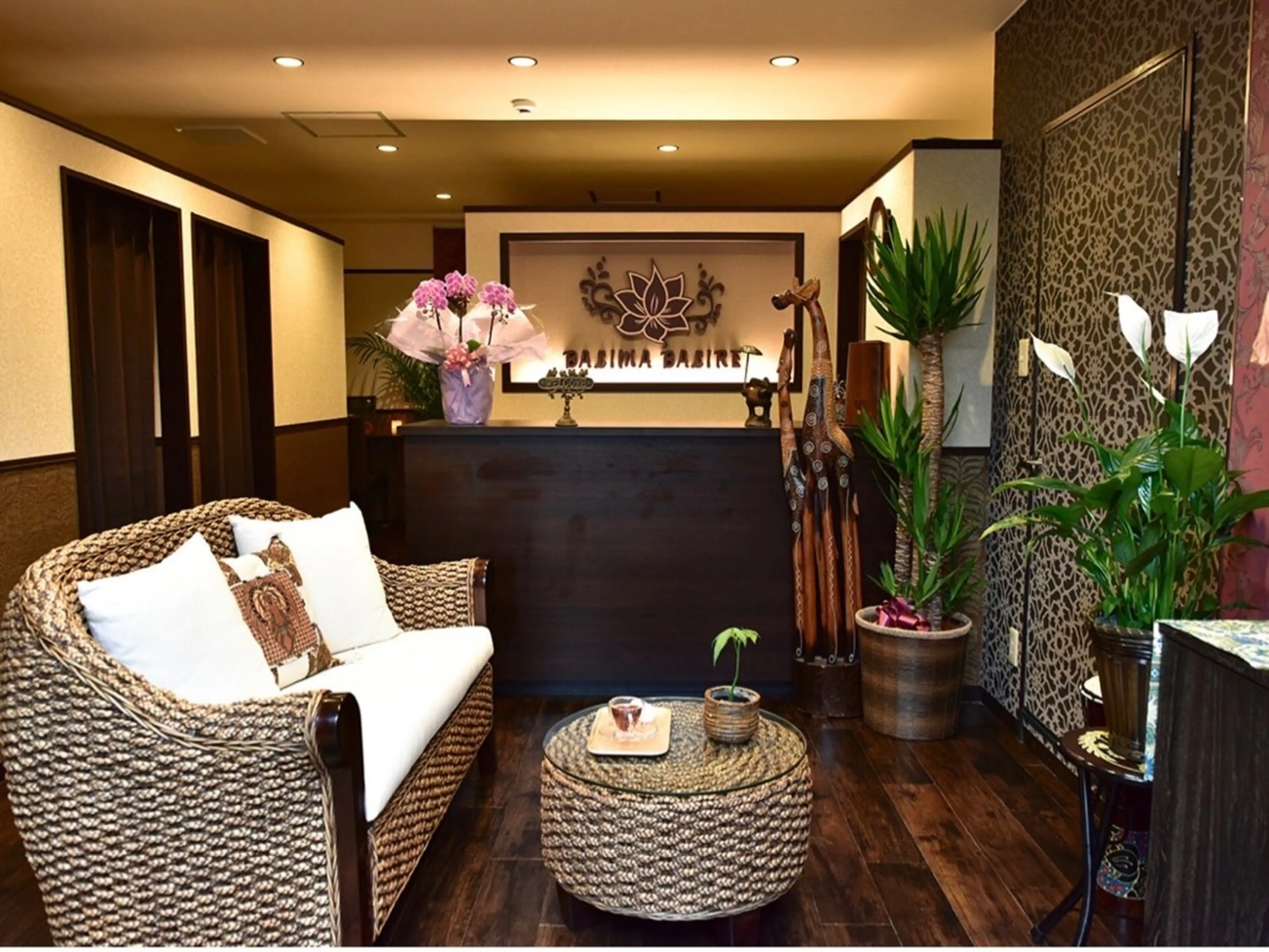 バリマバリレの内観・外観1