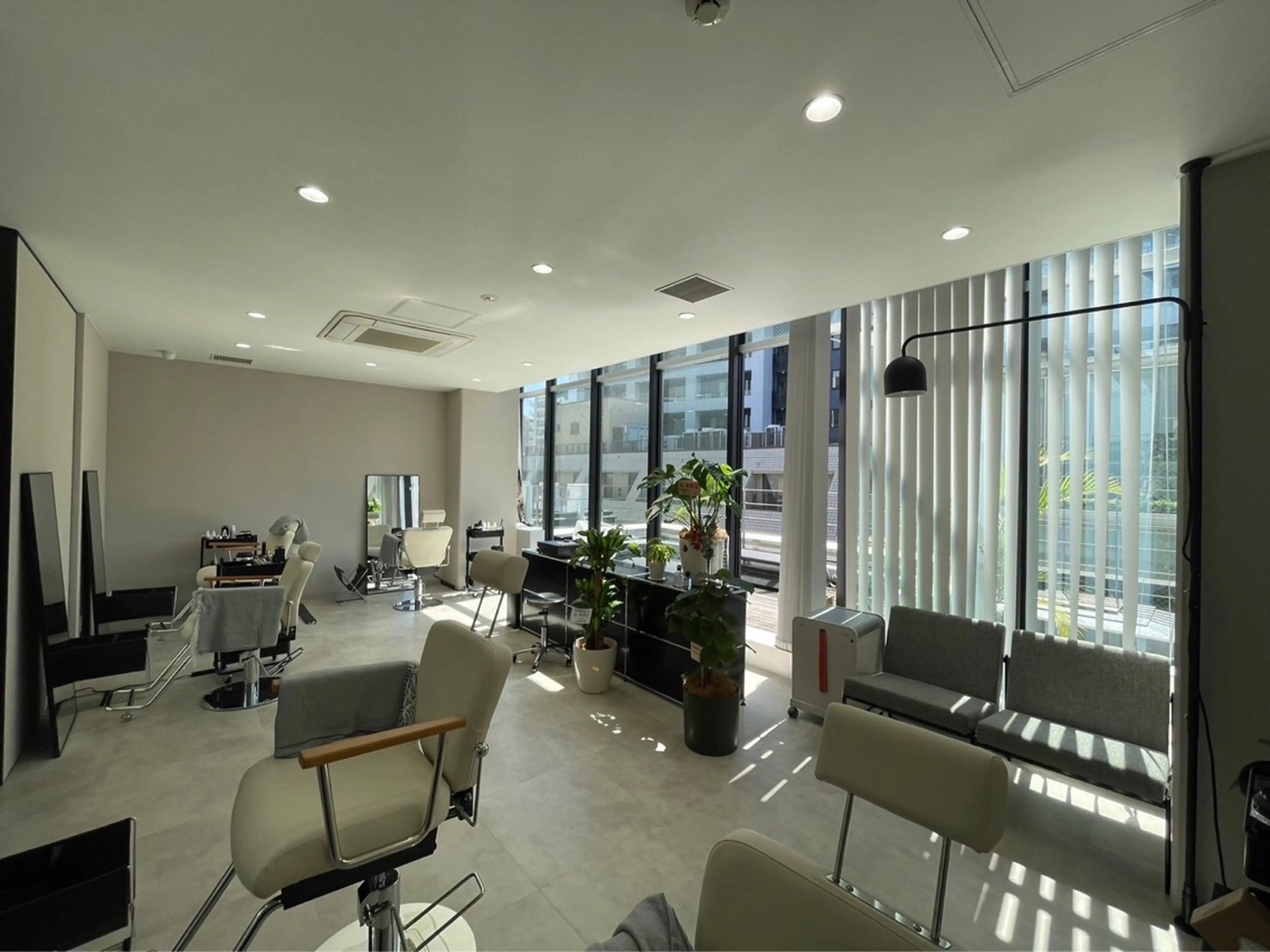 THE BROW BAR nの内観・外観2