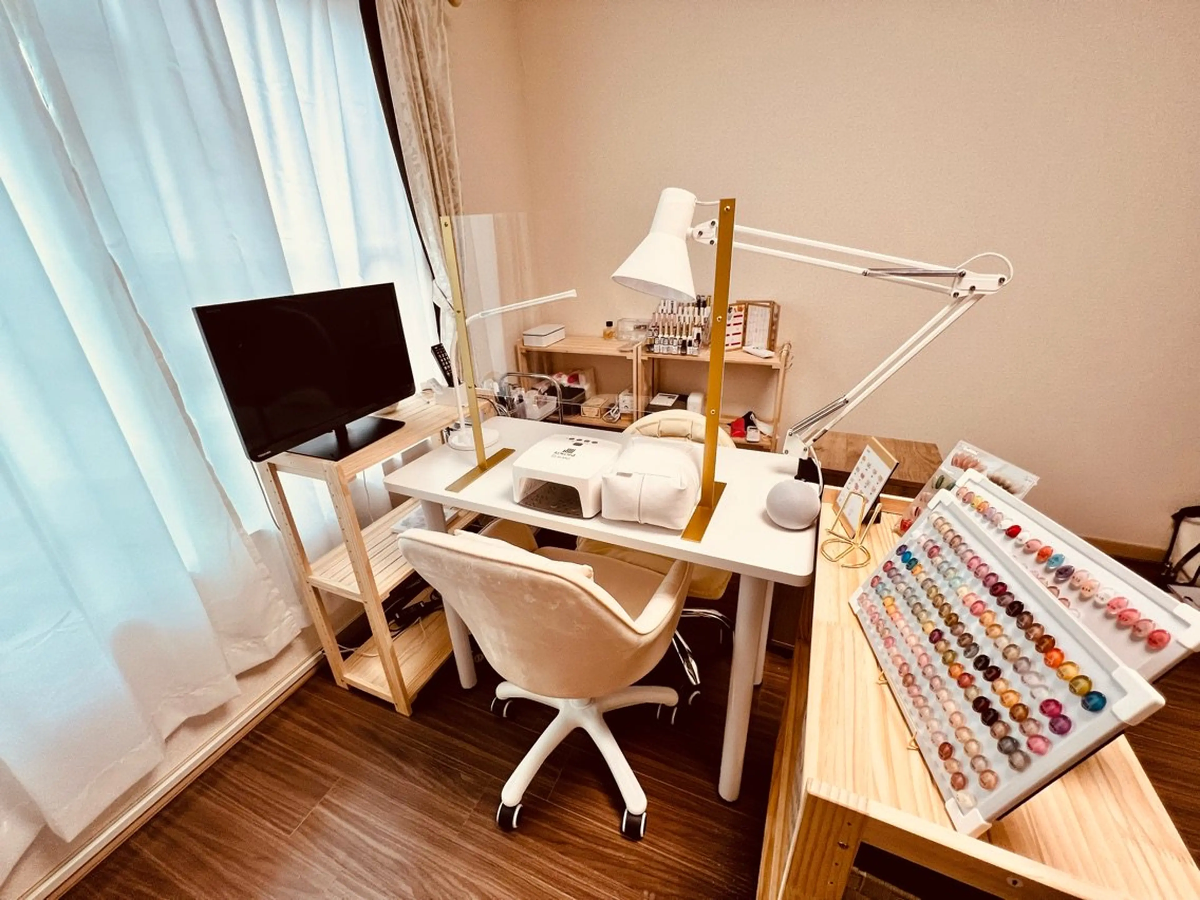 nail salon RIONの内観・外観1