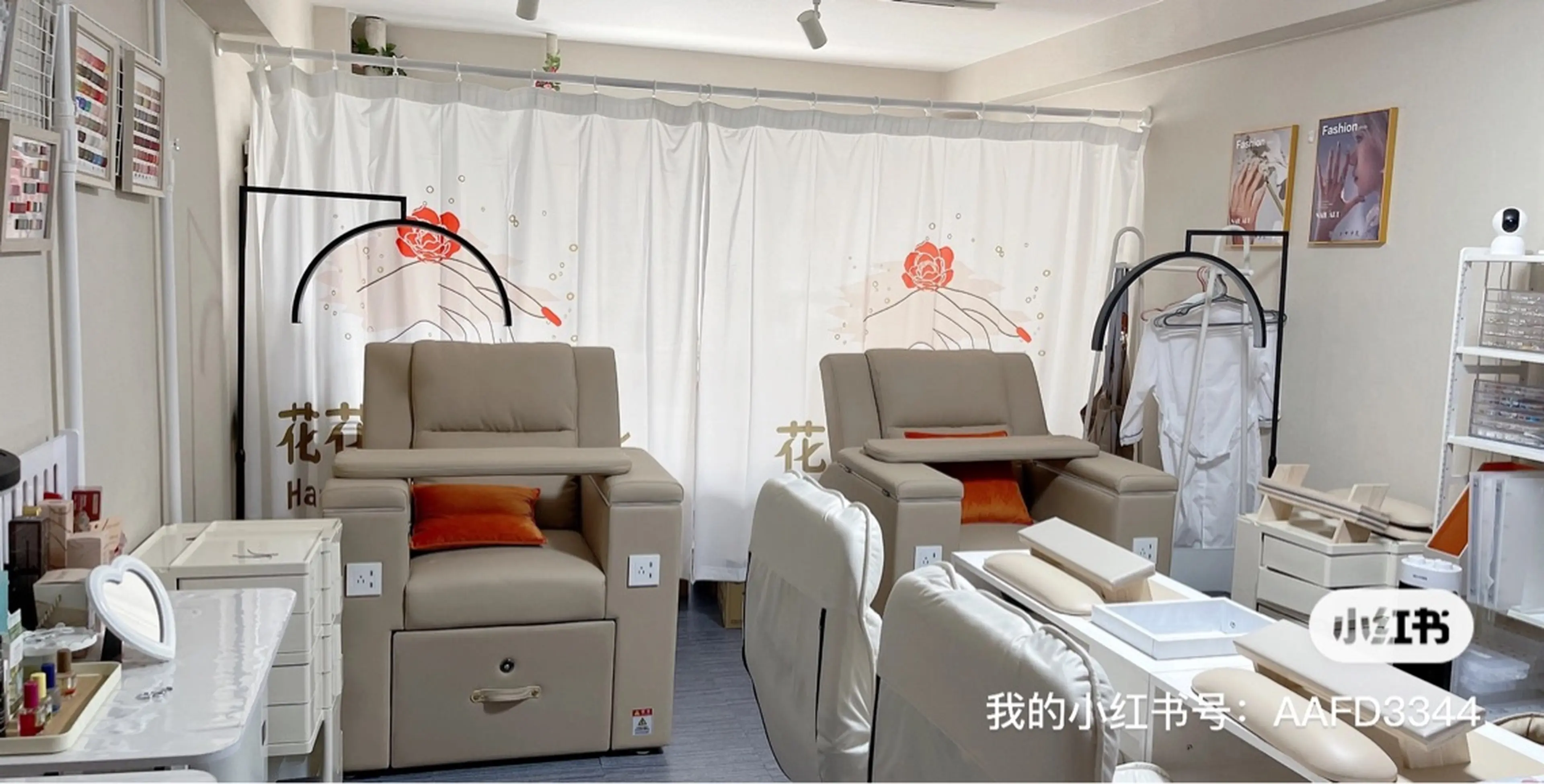 花花ネイルサロンの内観・外観2