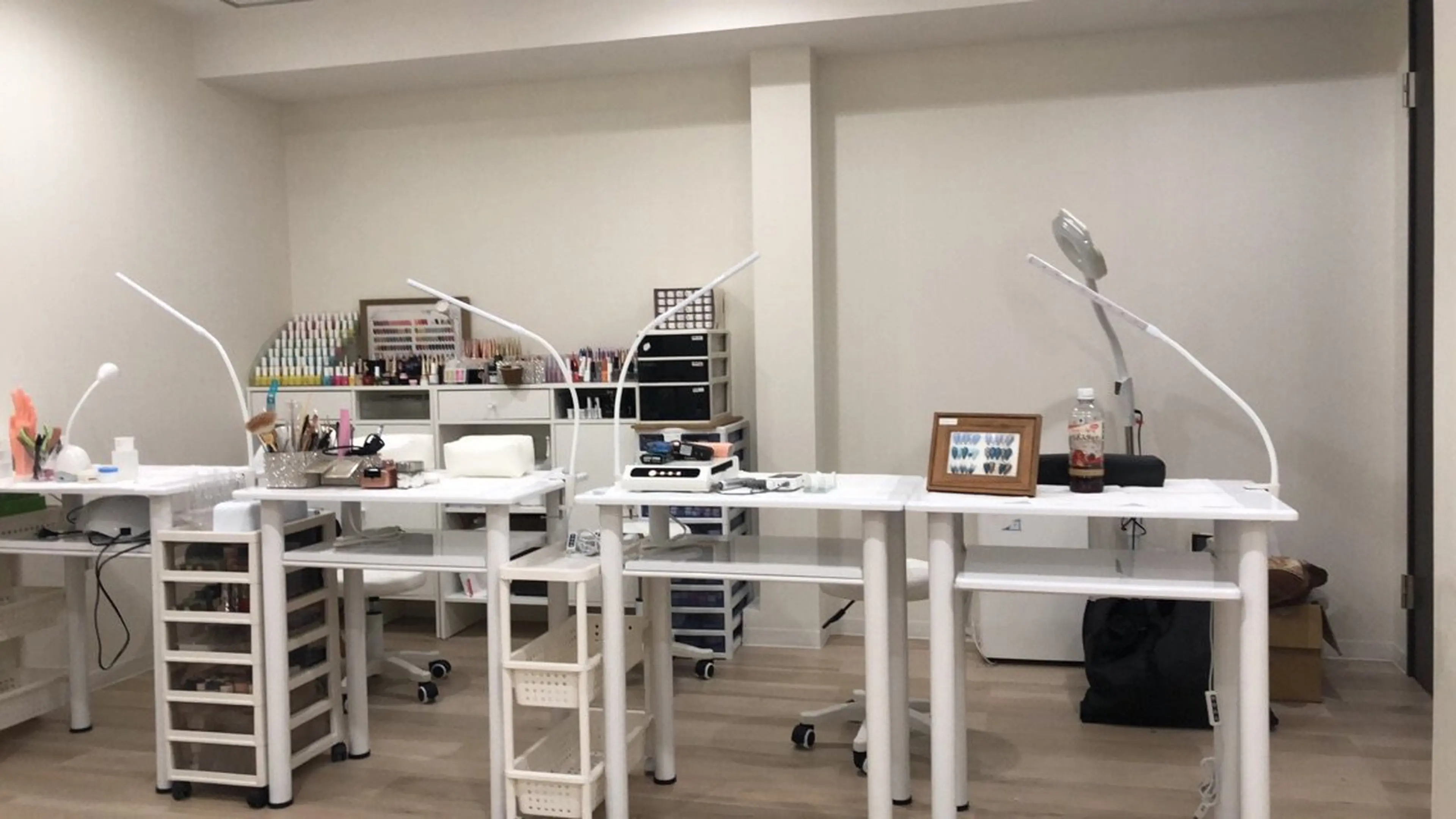 Belle Nailの内観・外観2