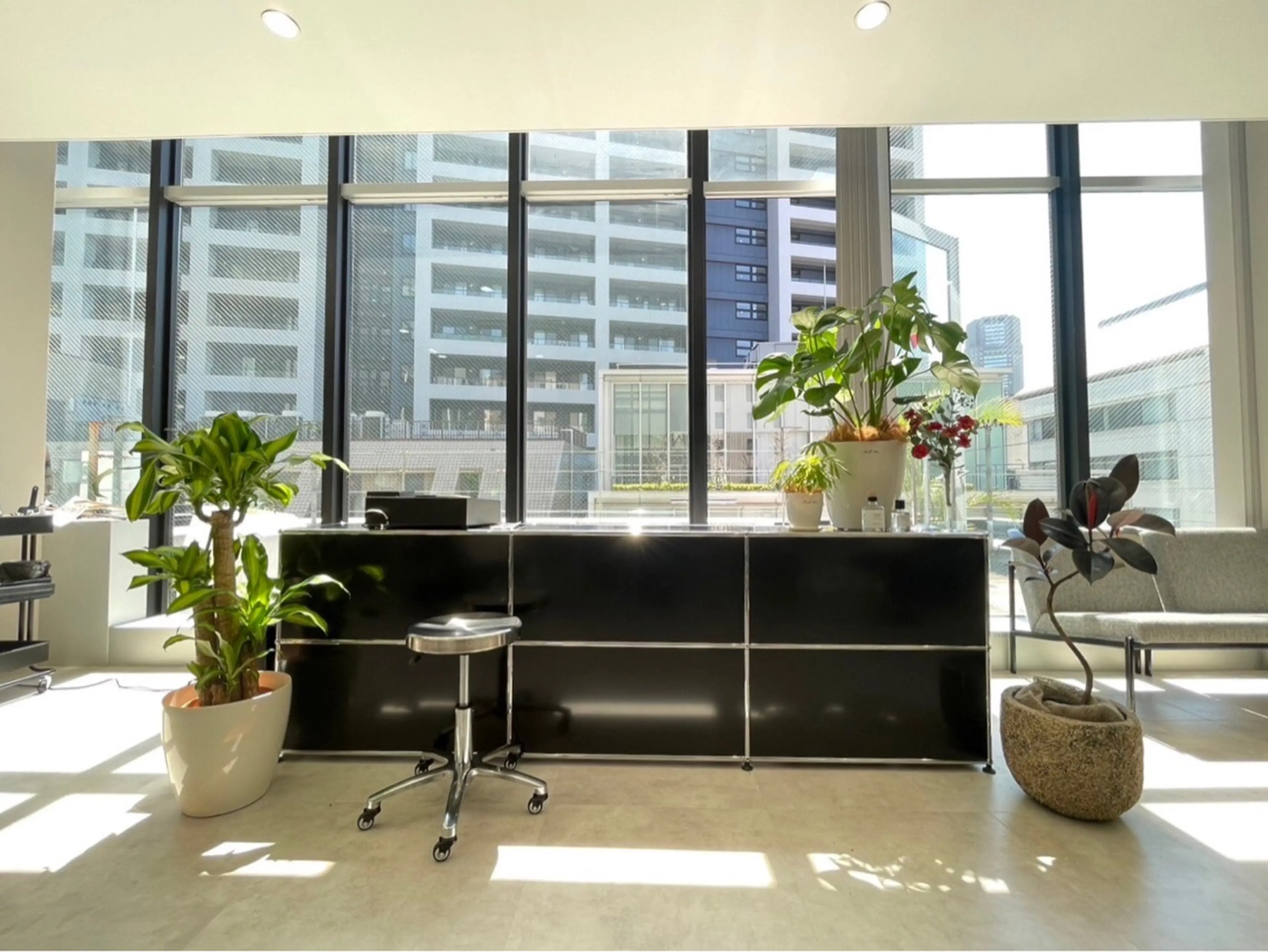 THE BROW BAR nの内観・外観1