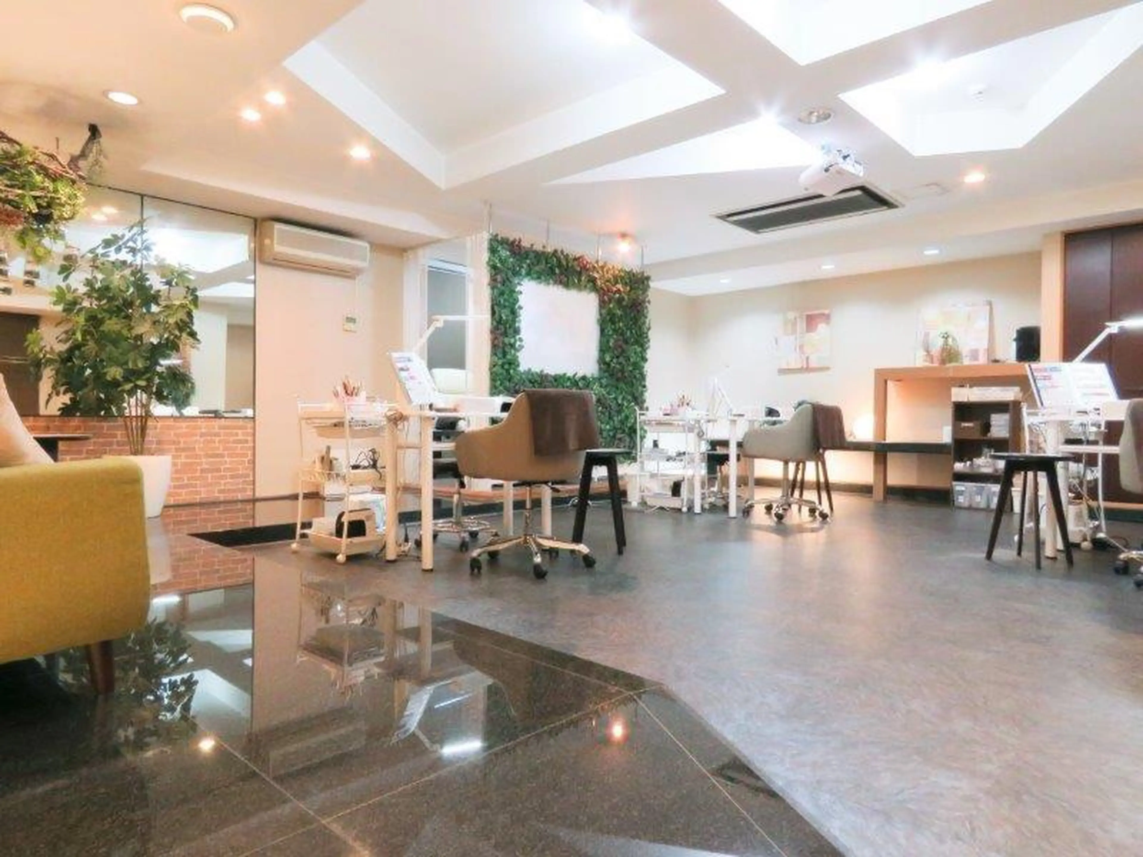 Caretta Beauty Salonの内観・外観1