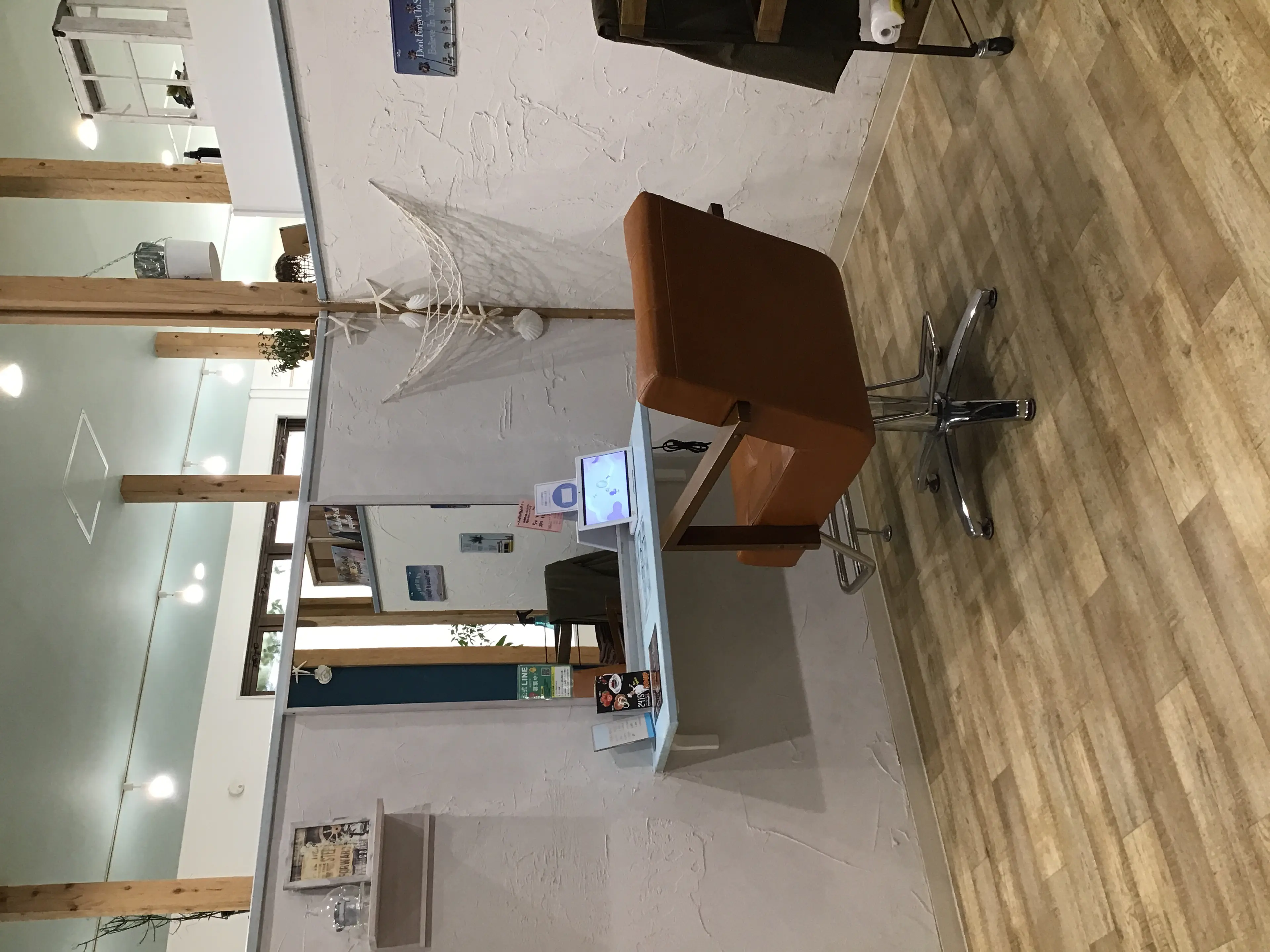 @HOME HAIRの内観・外観1