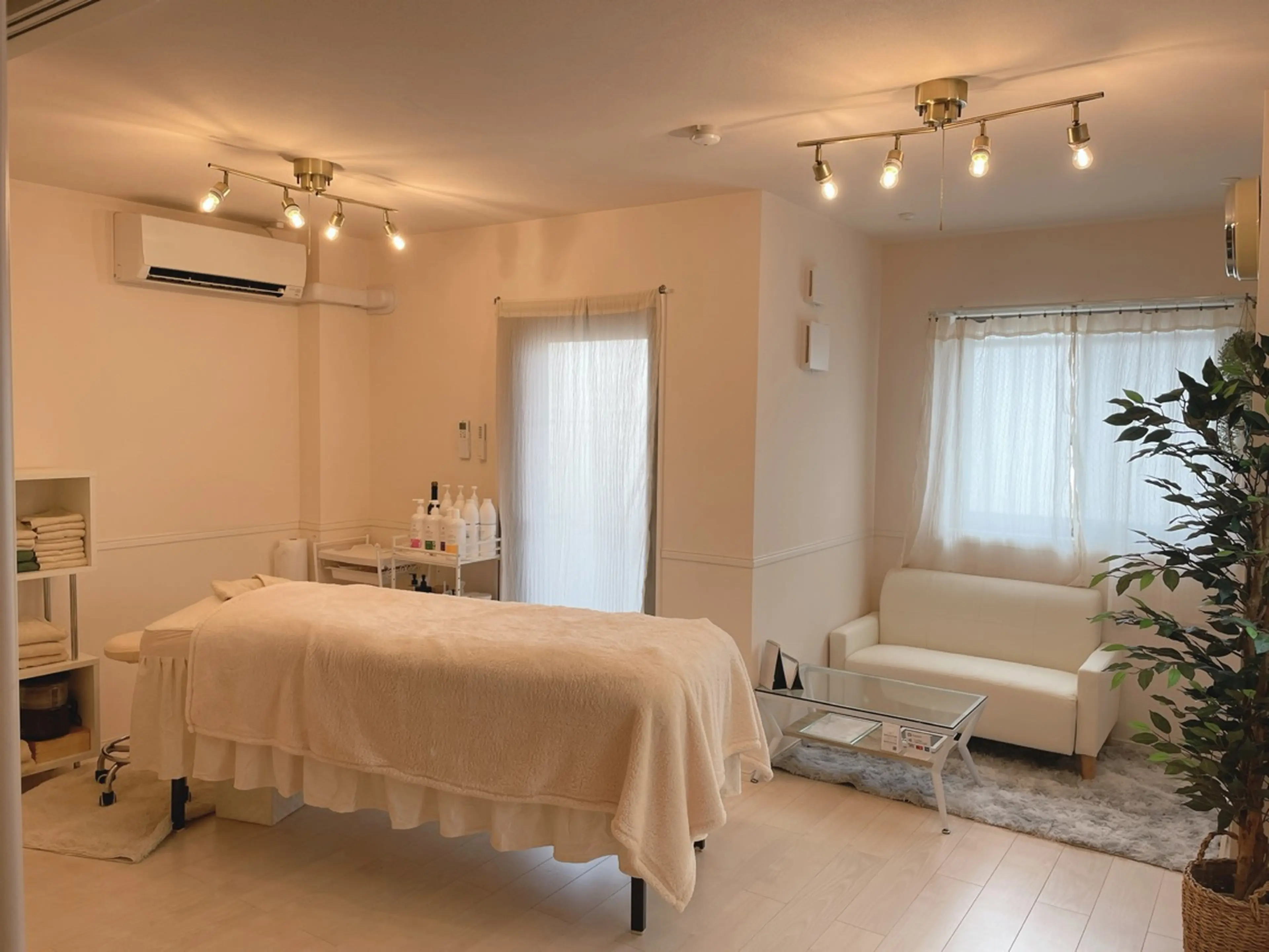 プライベートサロン キュアラの内観・外観1