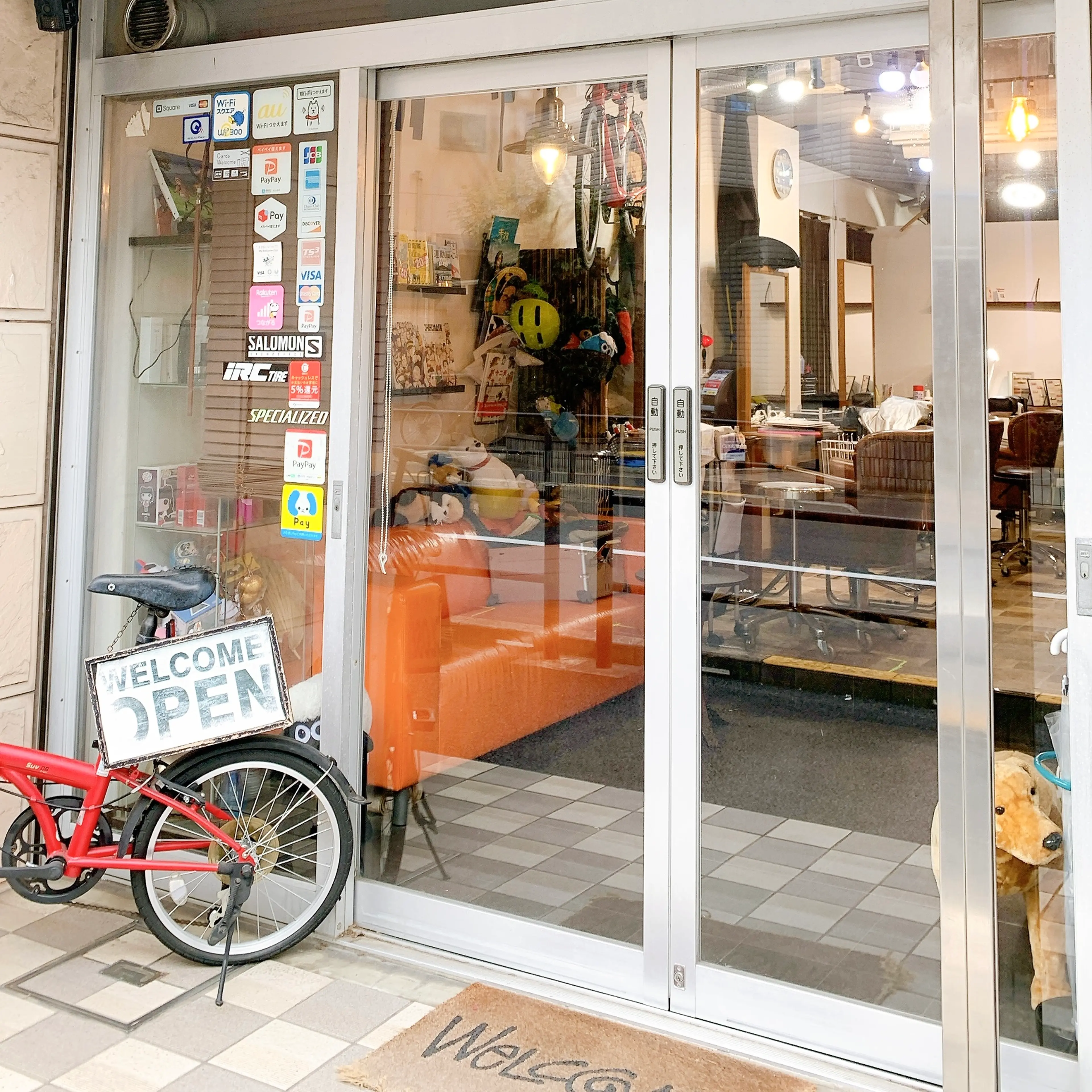 スマイルネイルの内観・外観2