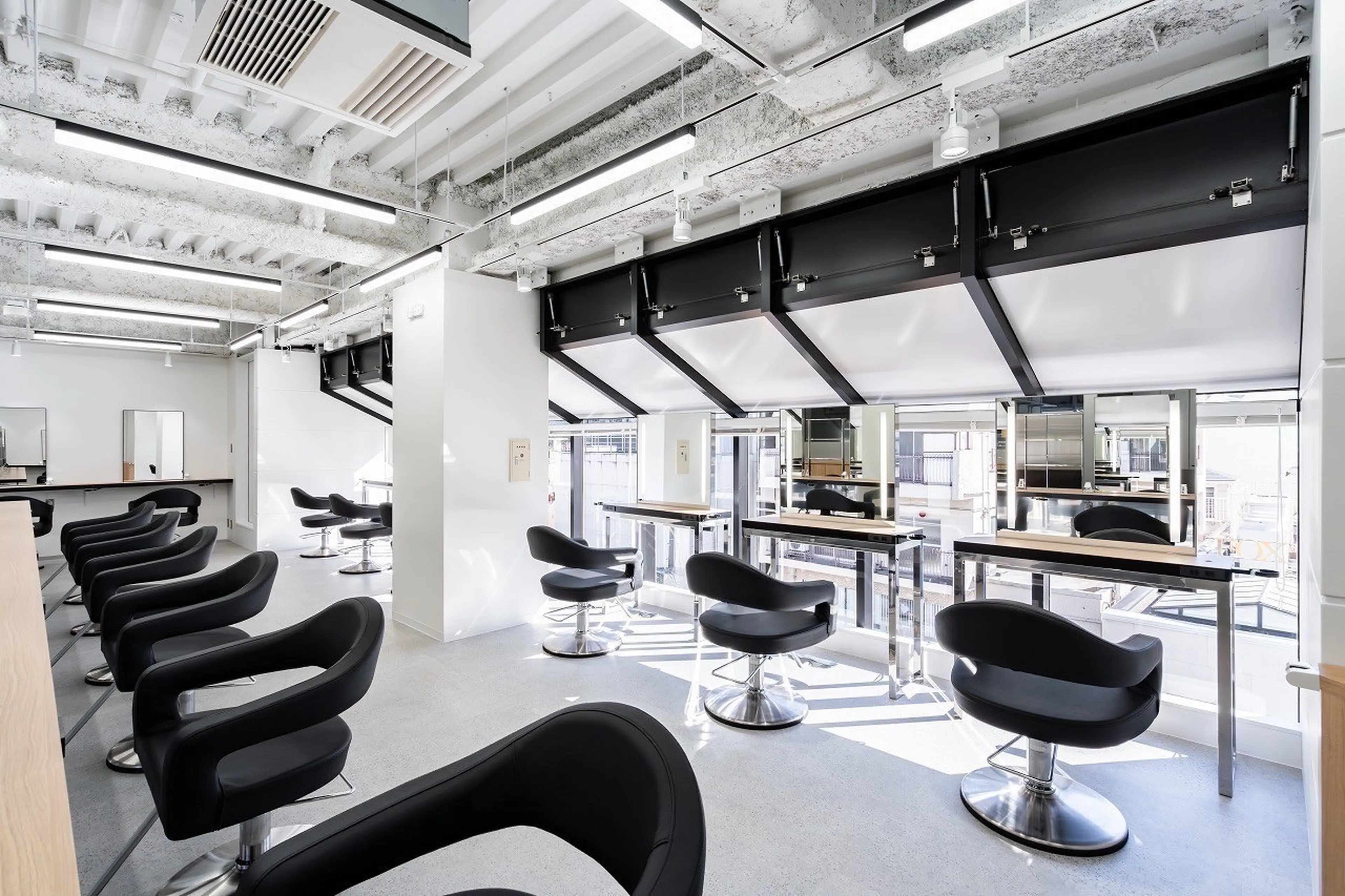 THEATERの内観・外観3